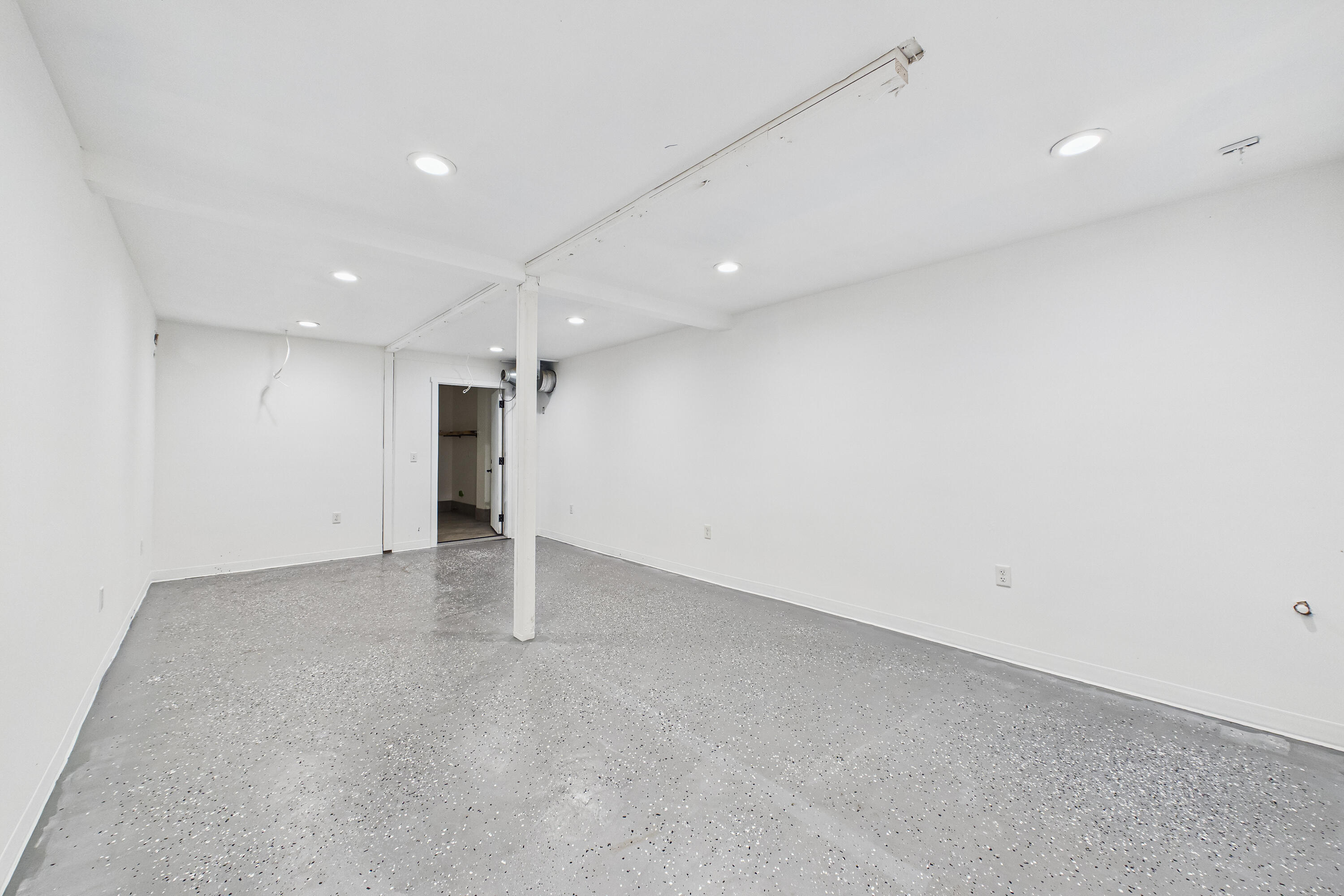 900 Golden Gate Drive