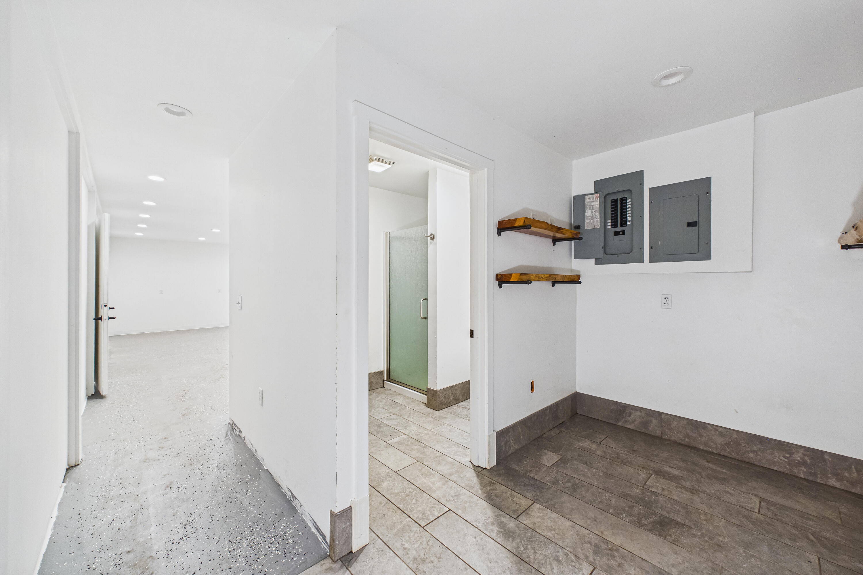 900 Golden Gate Drive