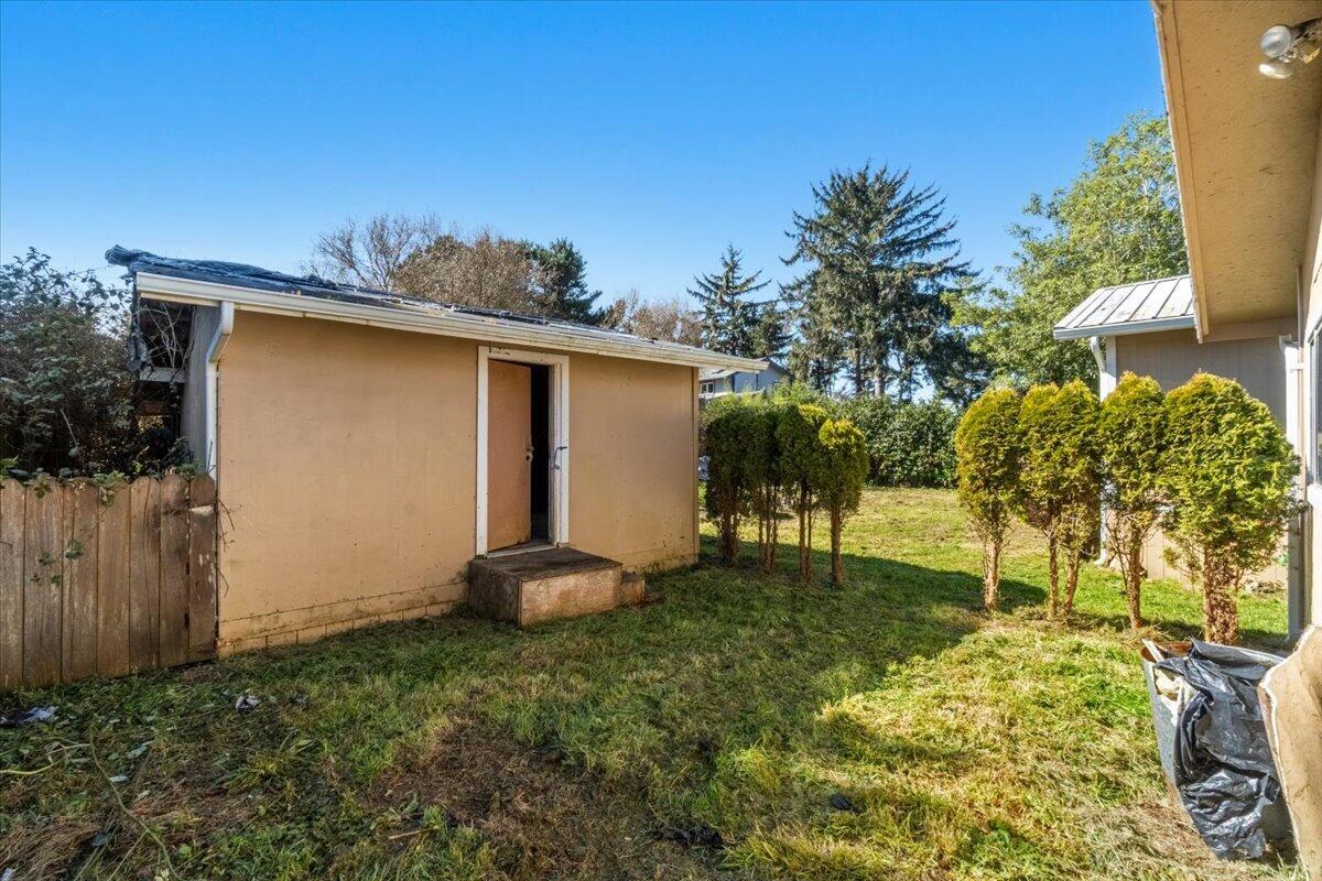 772 Eucalyptus Road, McKinleyville