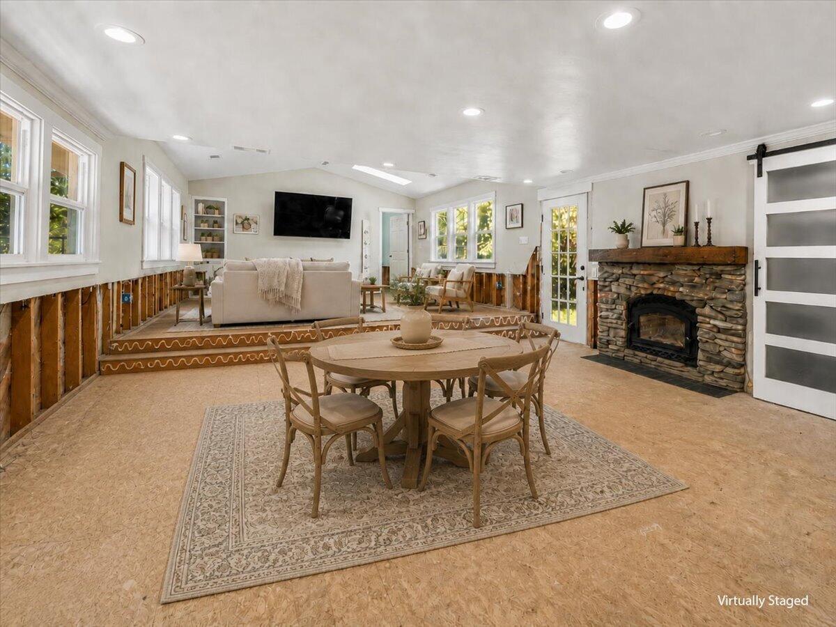 1960 Freshwater Road