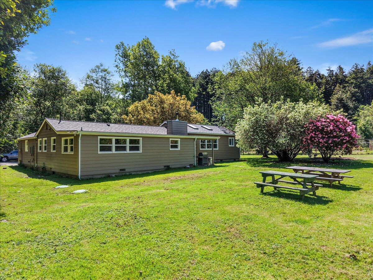 1960 Freshwater Road