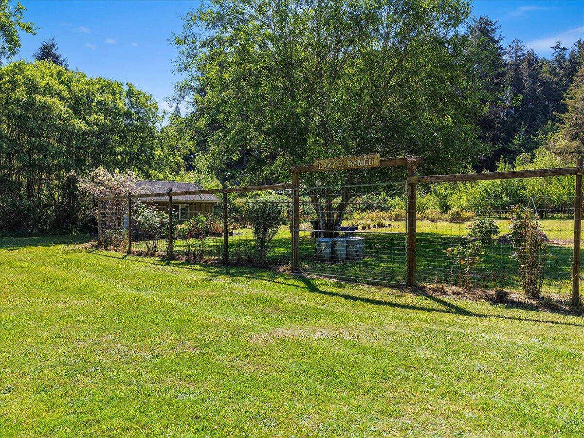 1960 Freshwater Road