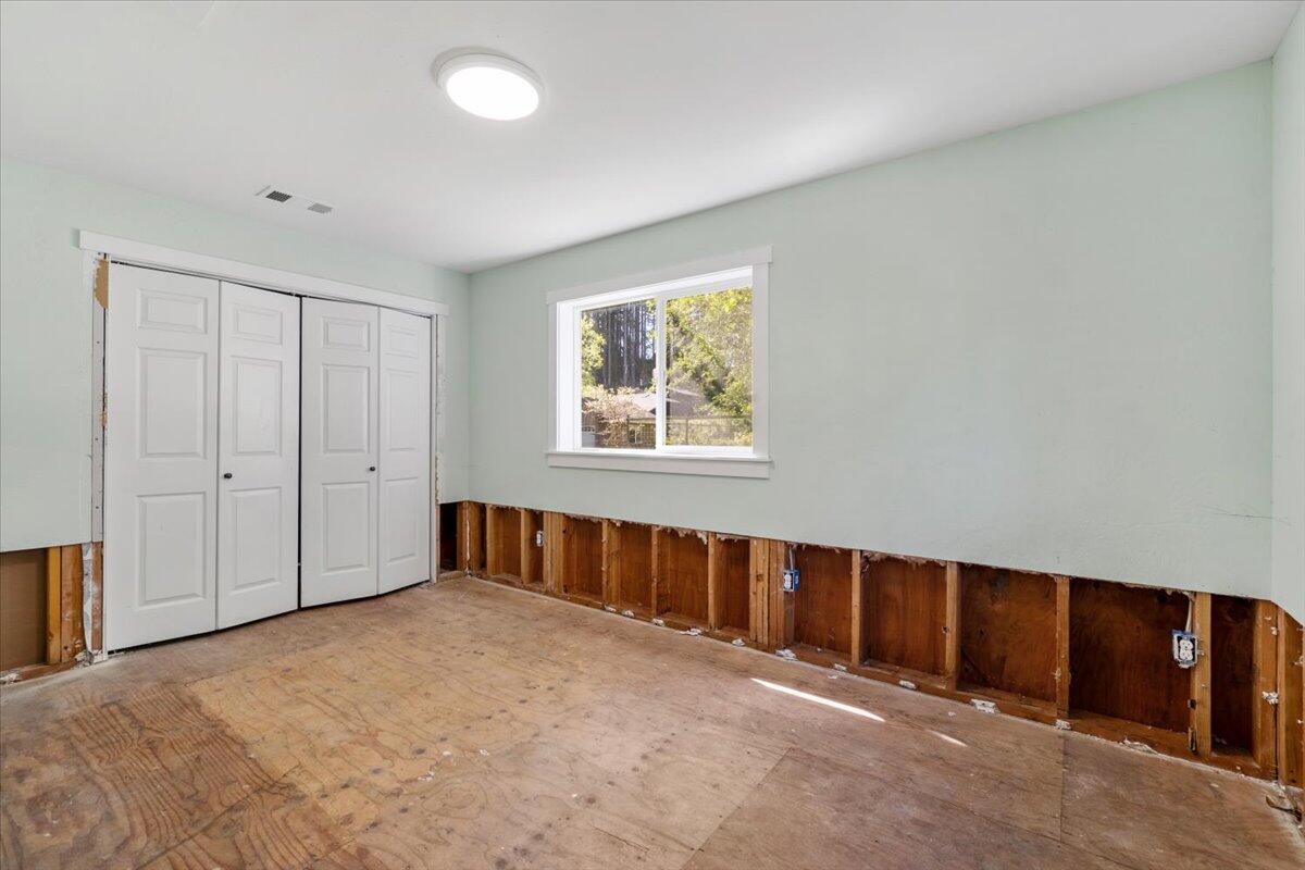 1960 Freshwater Road