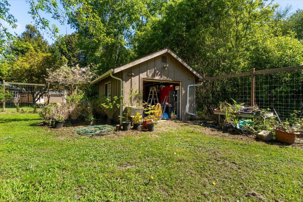 1960 Freshwater Road