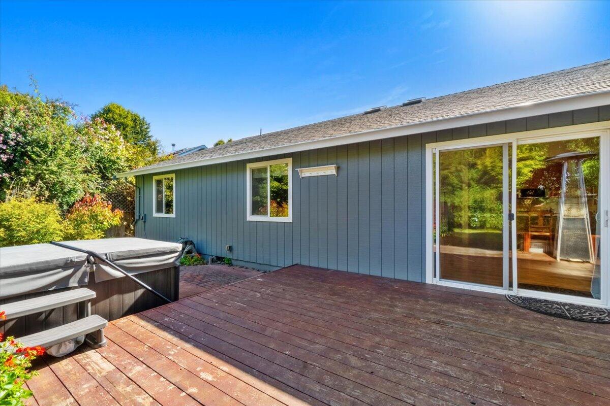 1528 Meadow Brooke Place, McKinleyville