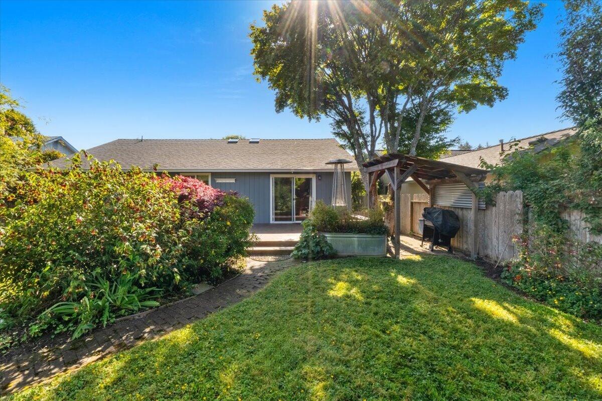 1528 Meadow Brooke Place, McKinleyville