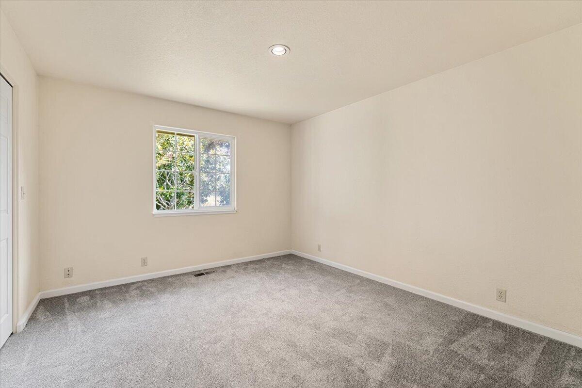 1148 Eucalyptus Road, McKinleyville