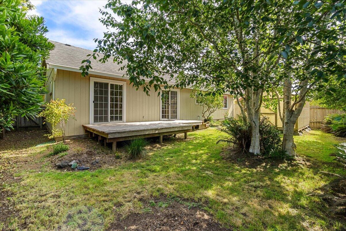 1148 Eucalyptus Road, McKinleyville