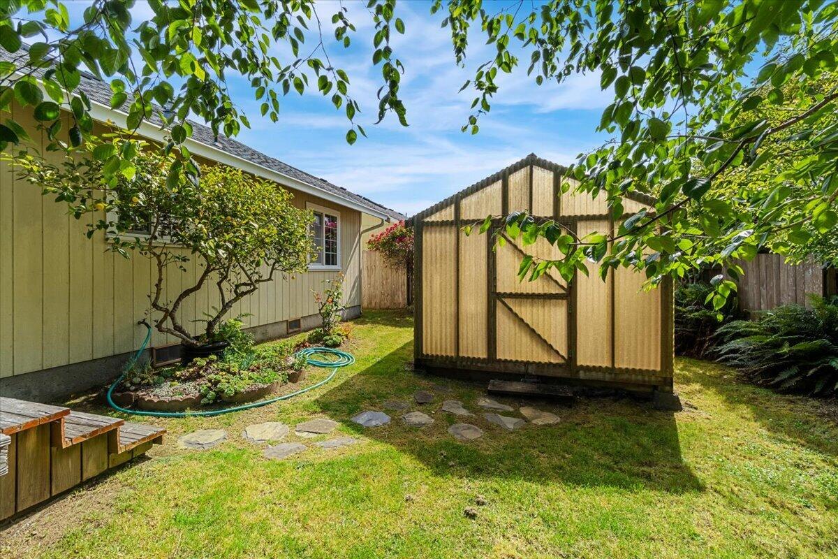 1148 Eucalyptus Road, McKinleyville