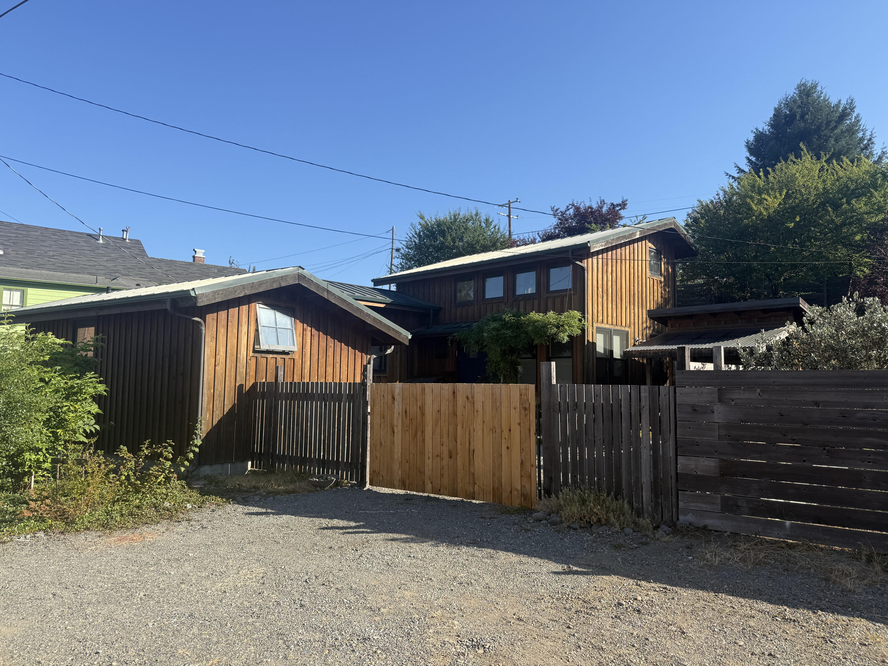 601 Railroad Avenue