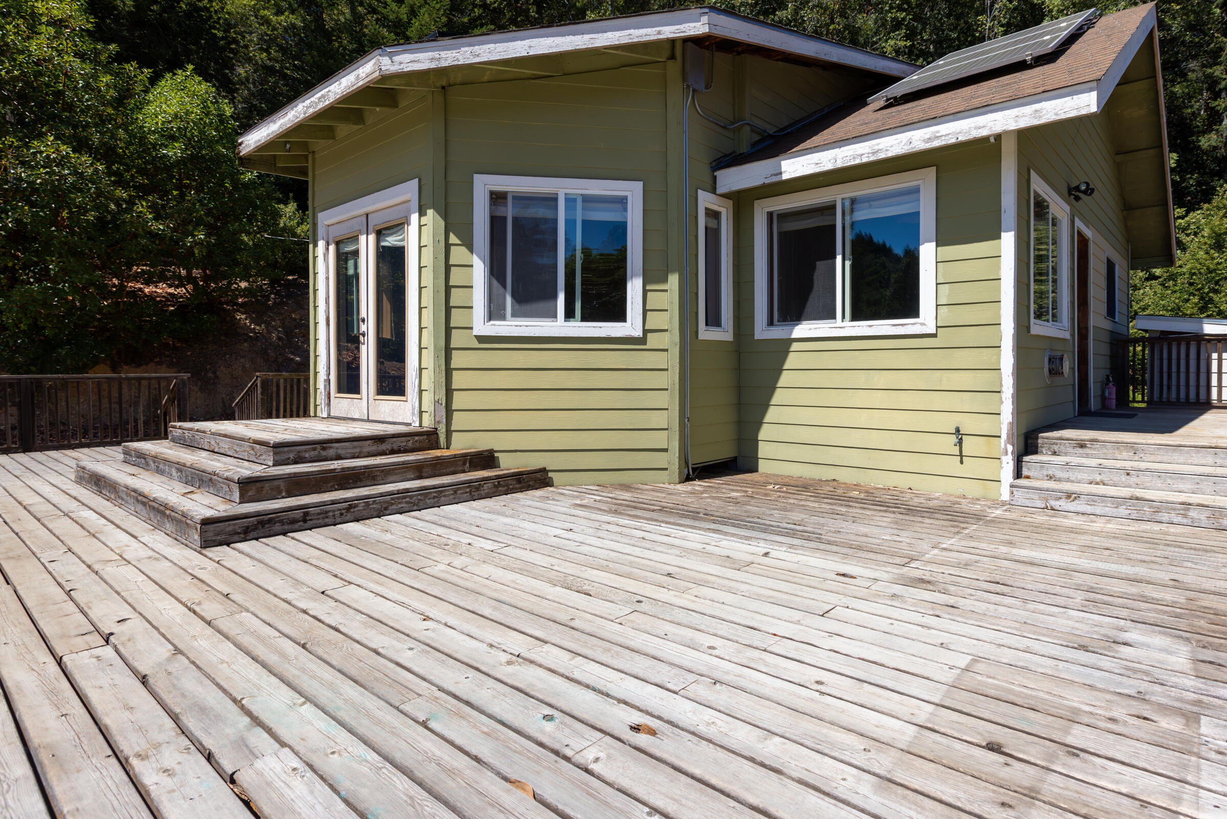 000 Mattole Road
