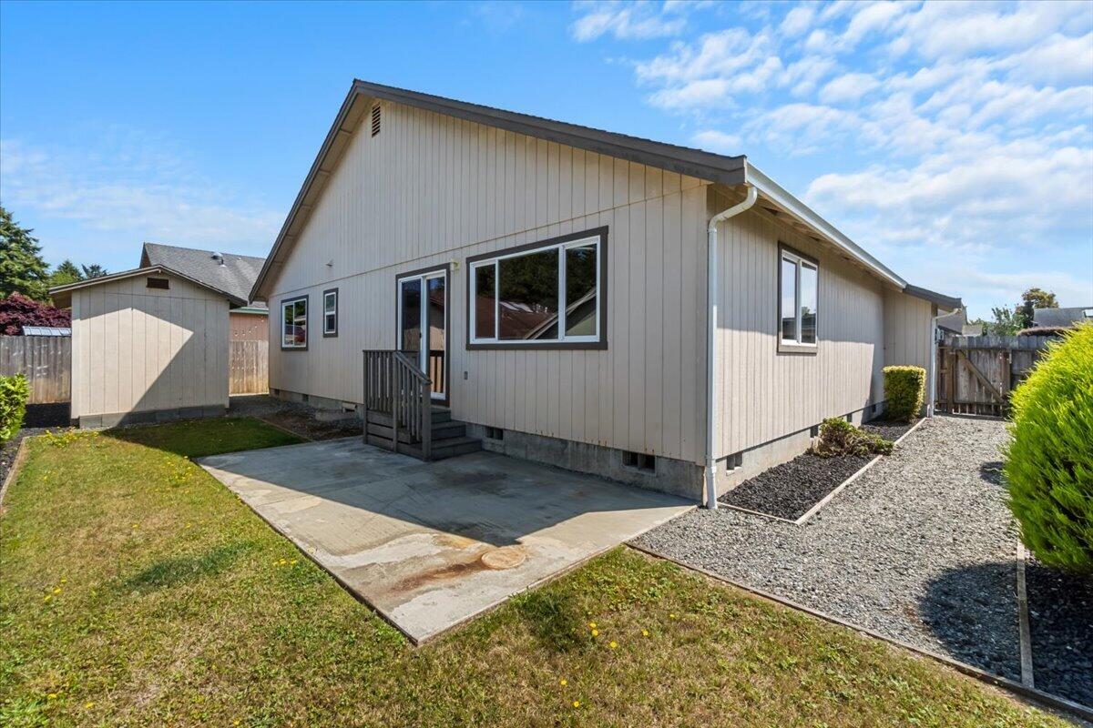 1439 Gardenbrook Street, McKinleyville