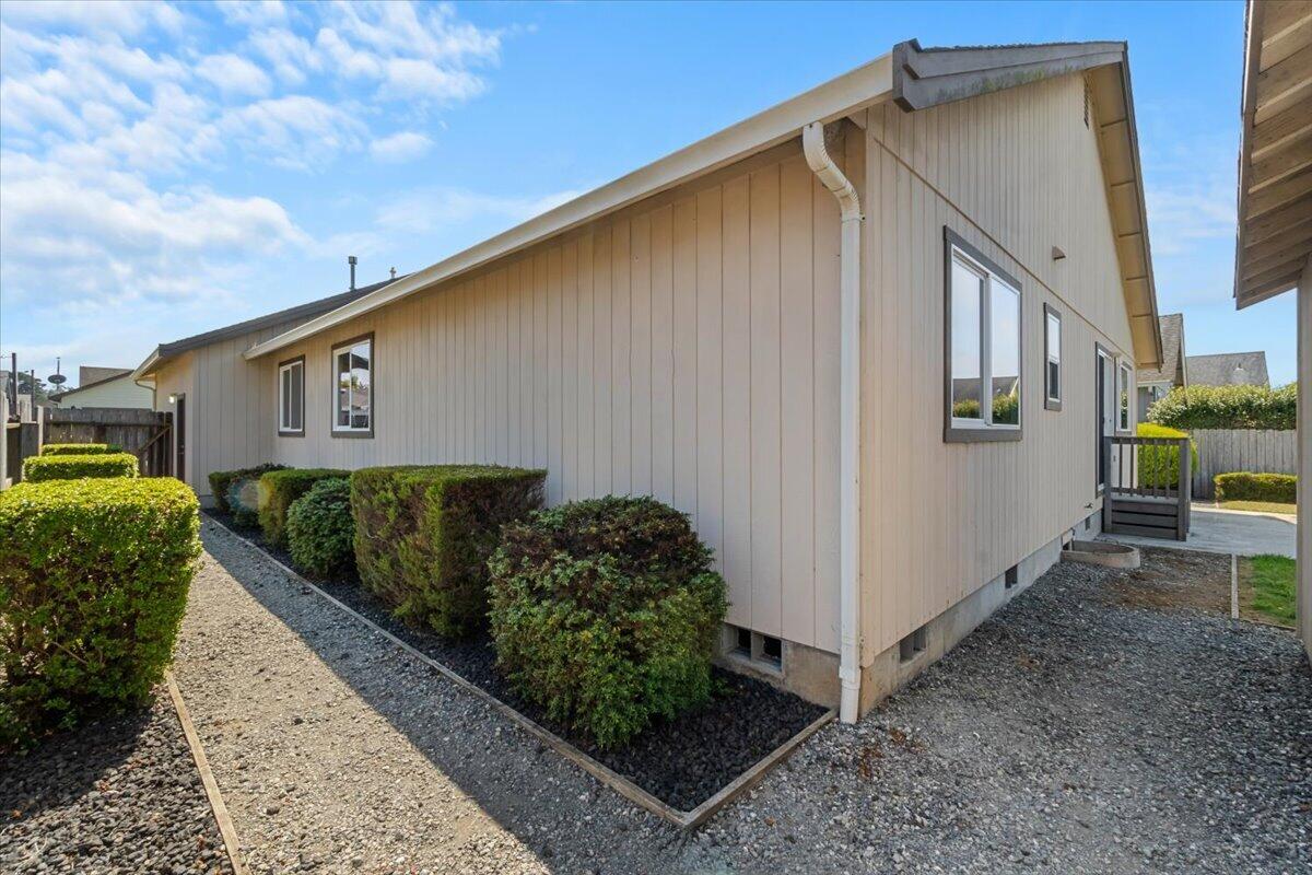 1439 Gardenbrook Street, McKinleyville