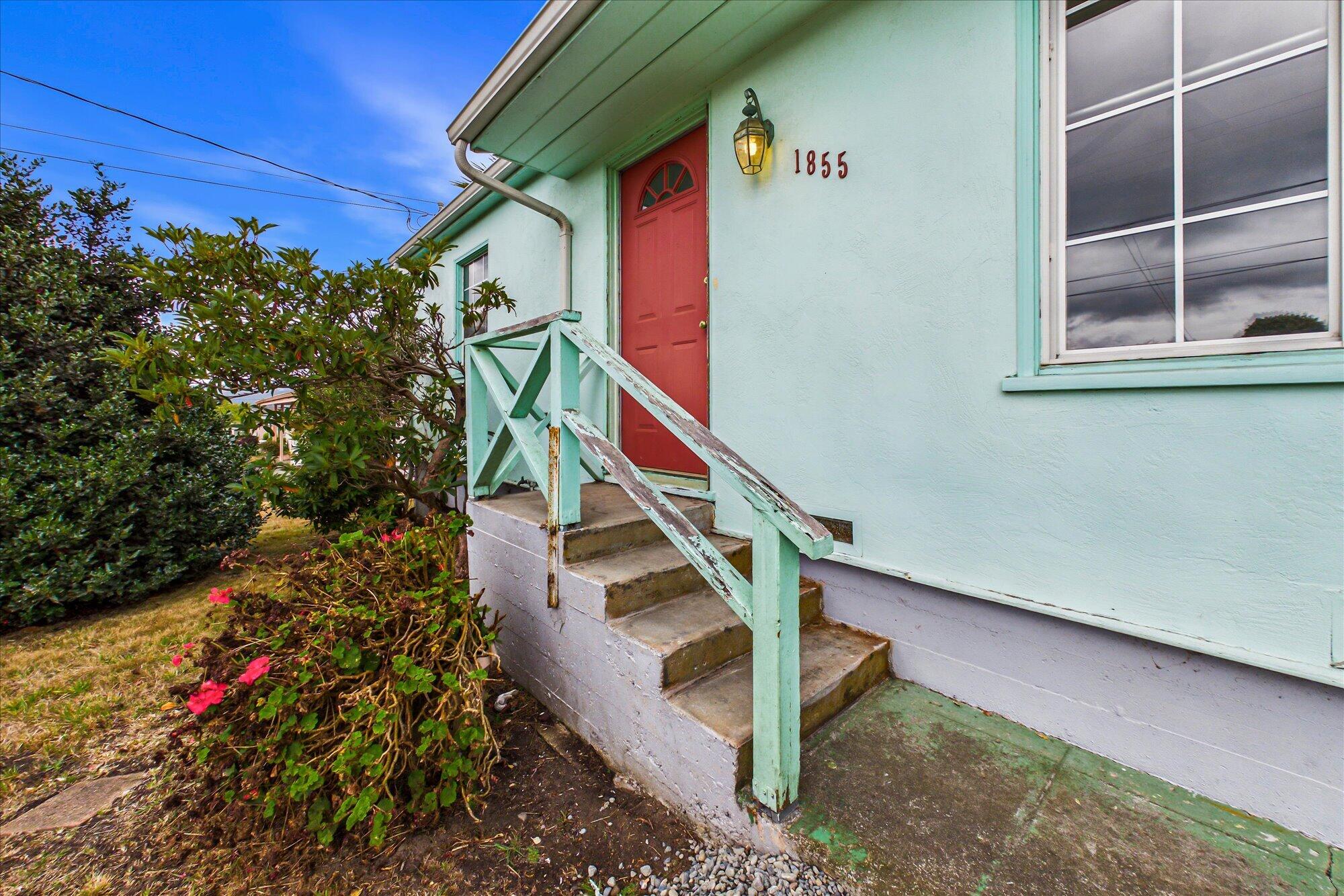 1855 Clara Avenue