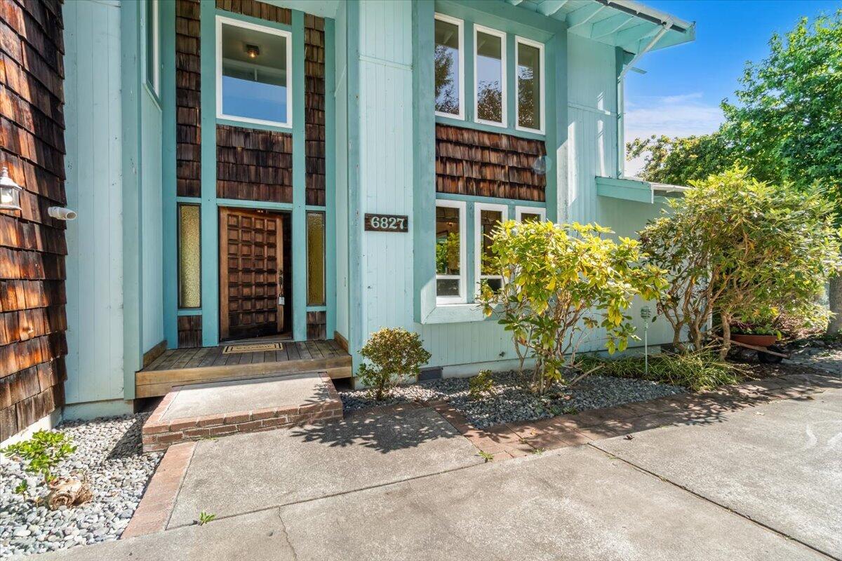 6827 Linda Road