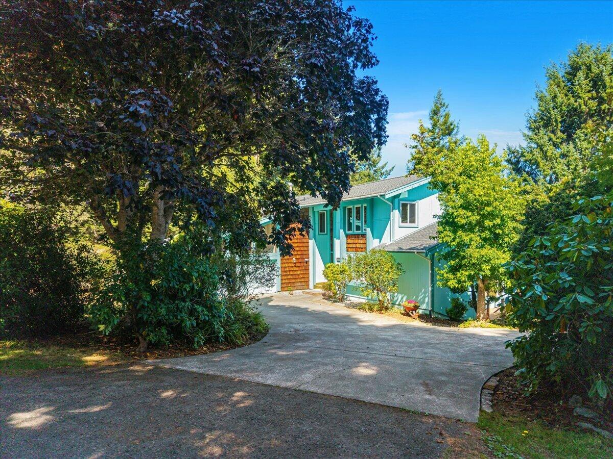 6827 Linda Road