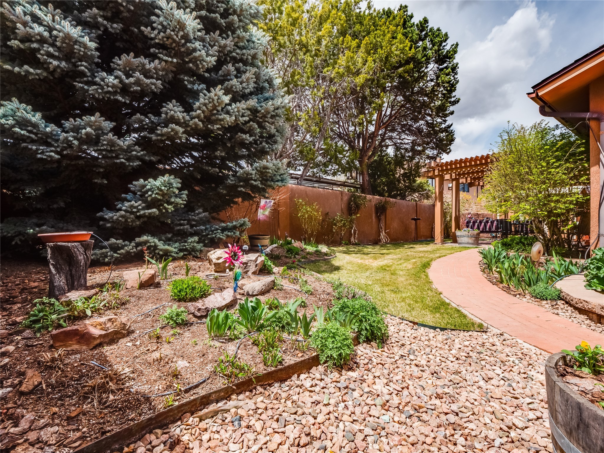 560 Brighton Loop
