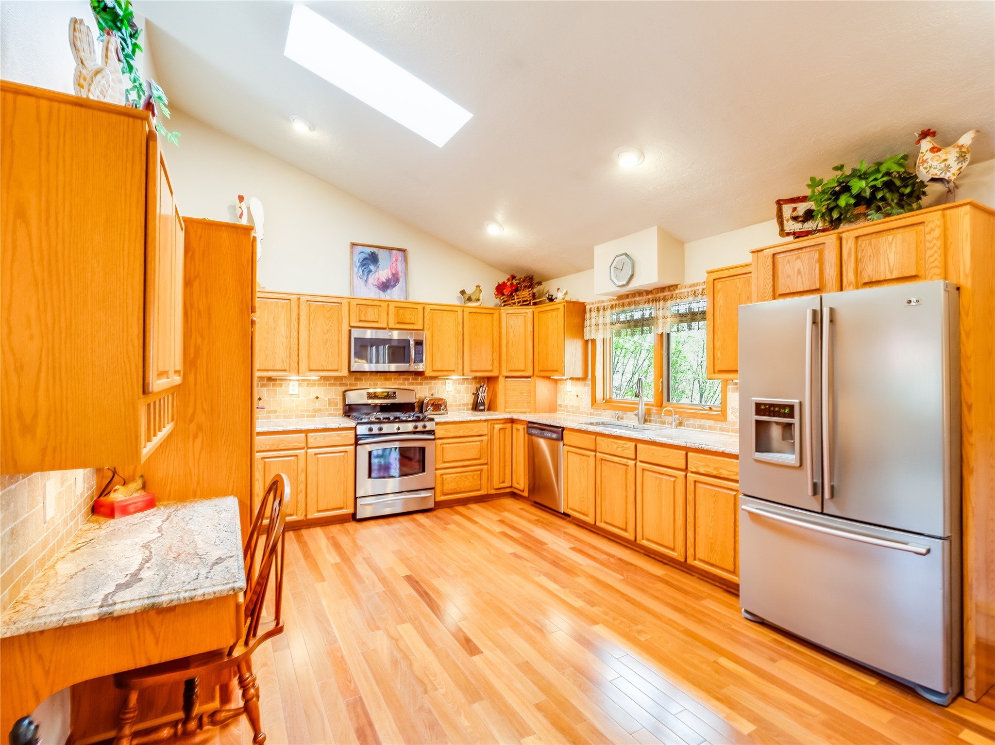 560 Brighton Loop