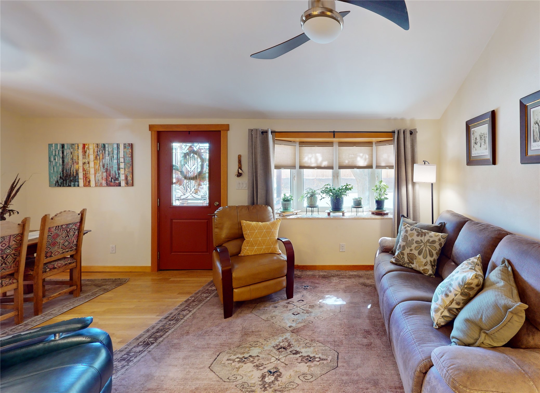 3872 Ridgeway