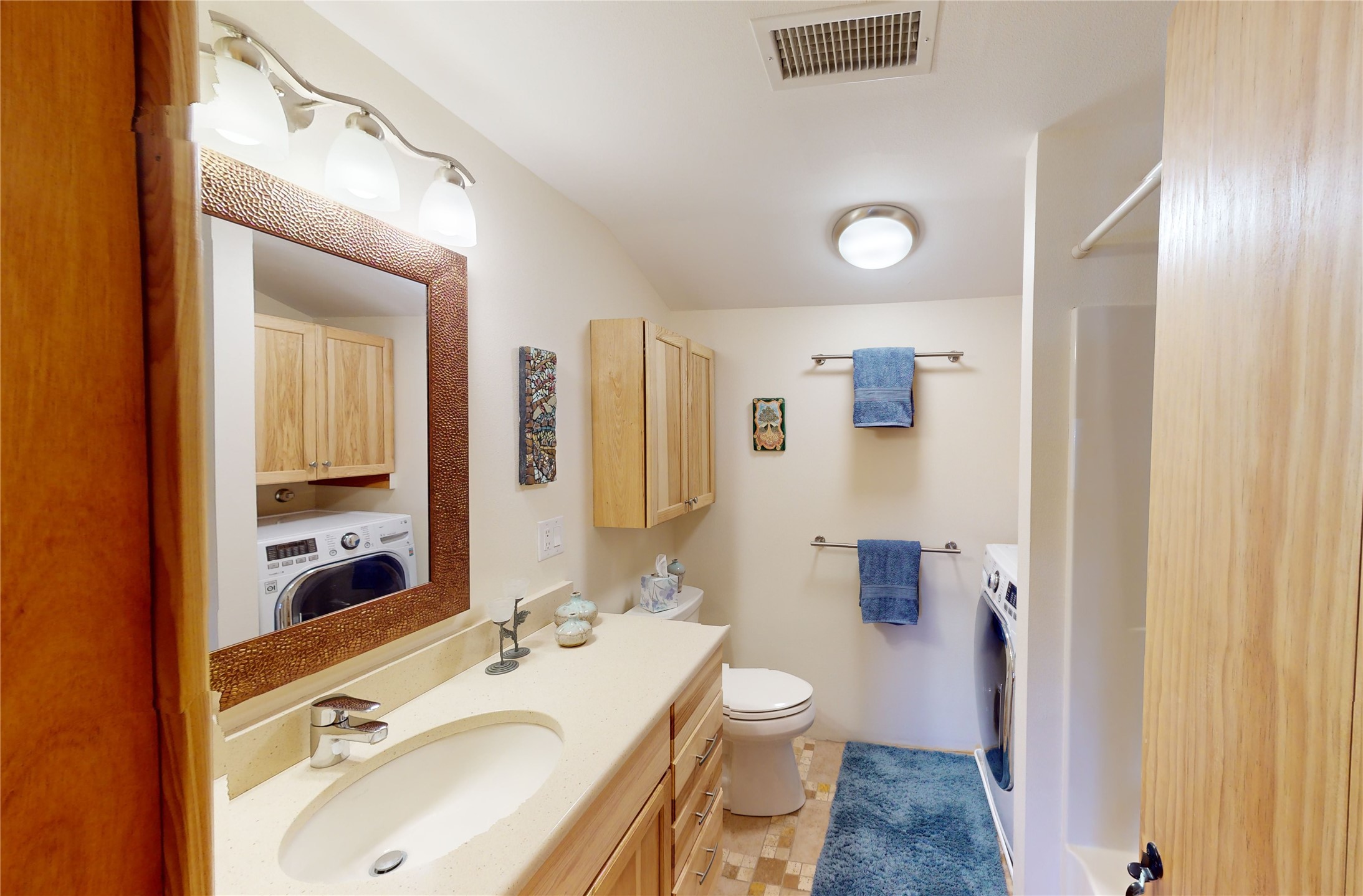 3872 Ridgeway