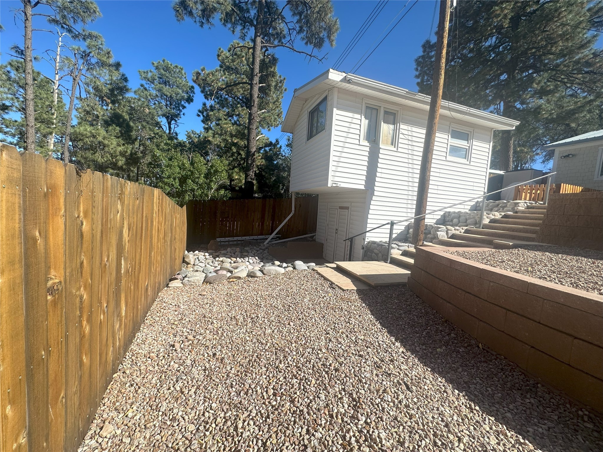 3872 Ridgeway