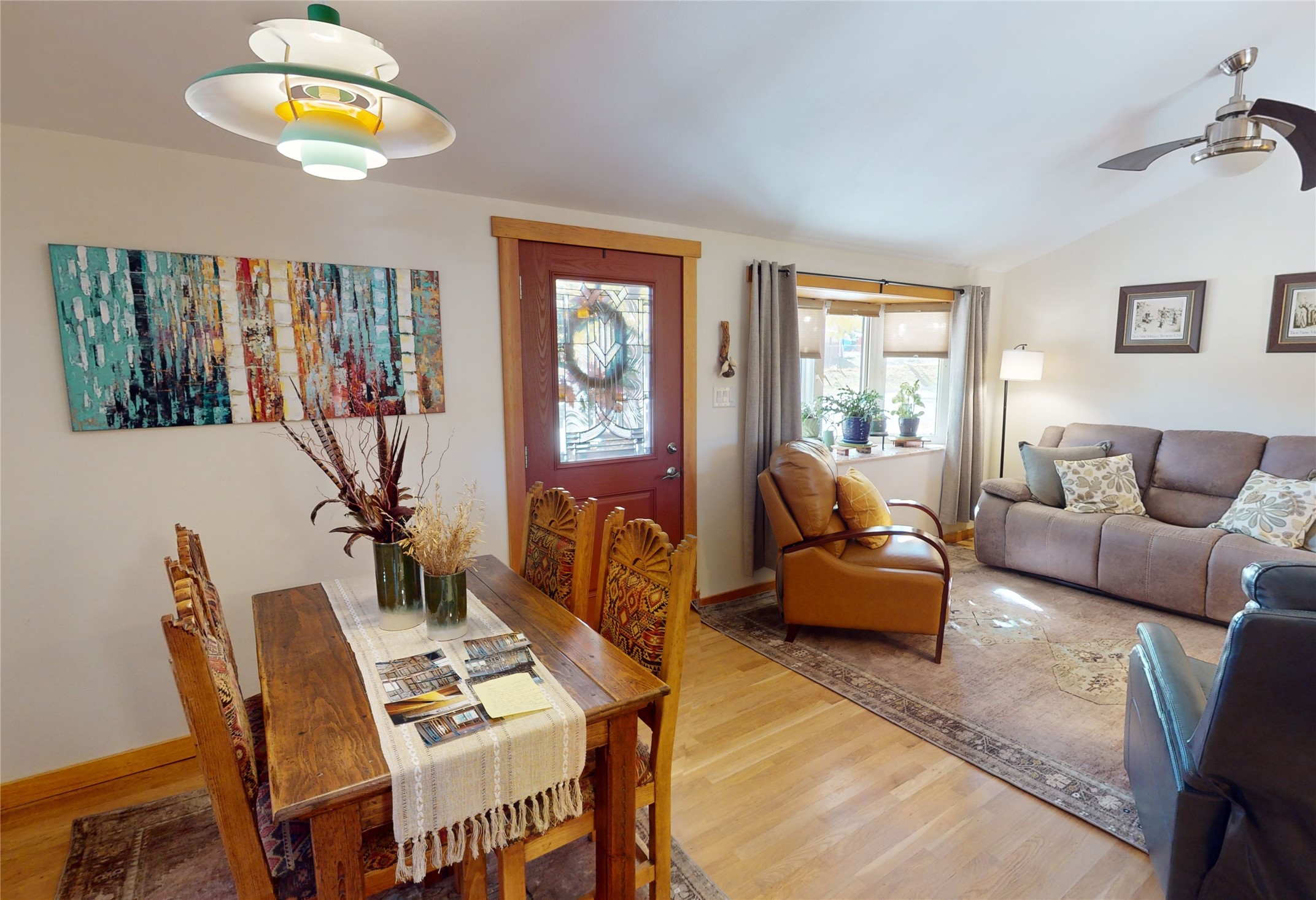 3872 Ridgeway