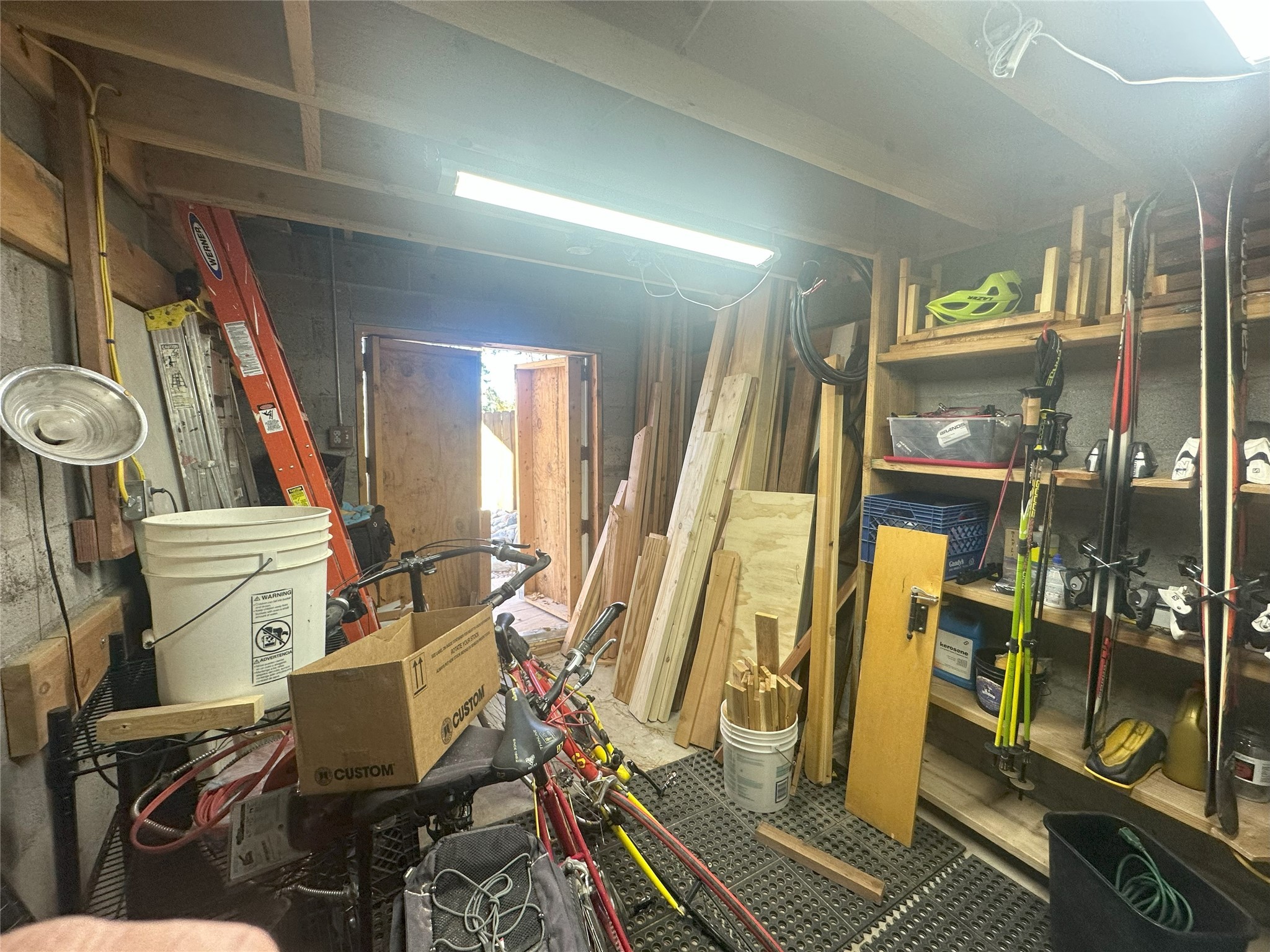 3872 Ridgeway