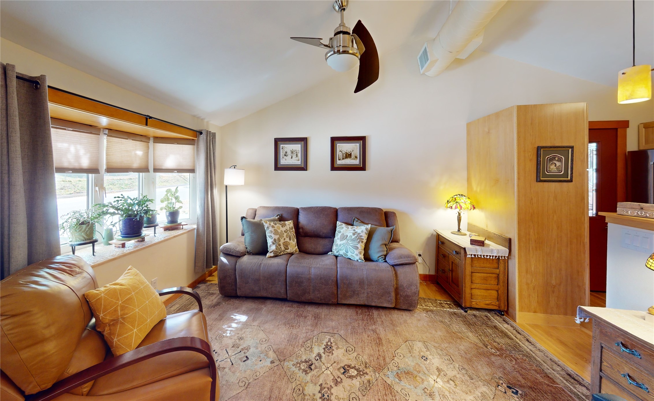 3872 Ridgeway