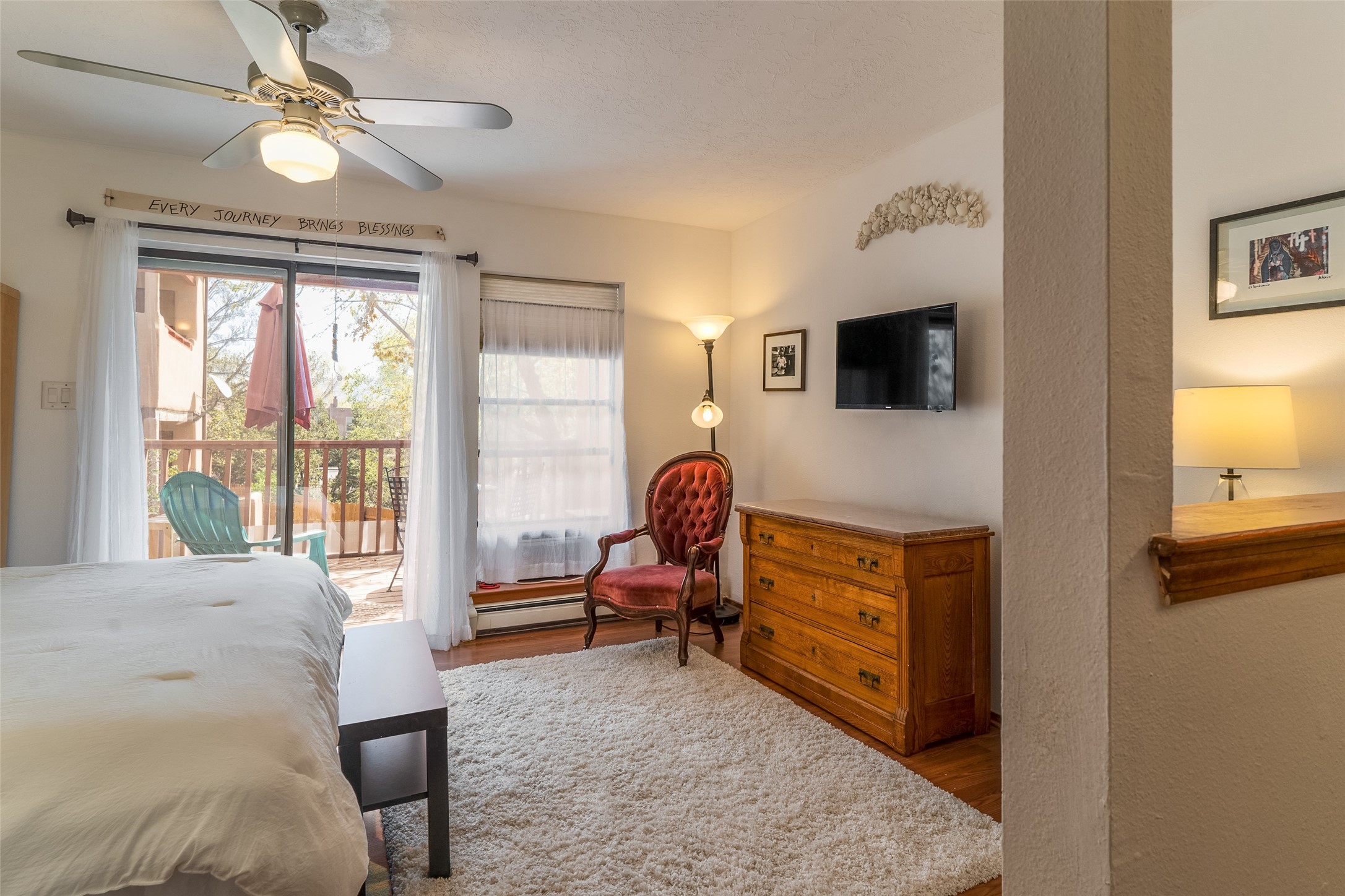 1556 Avenida De Las Americas