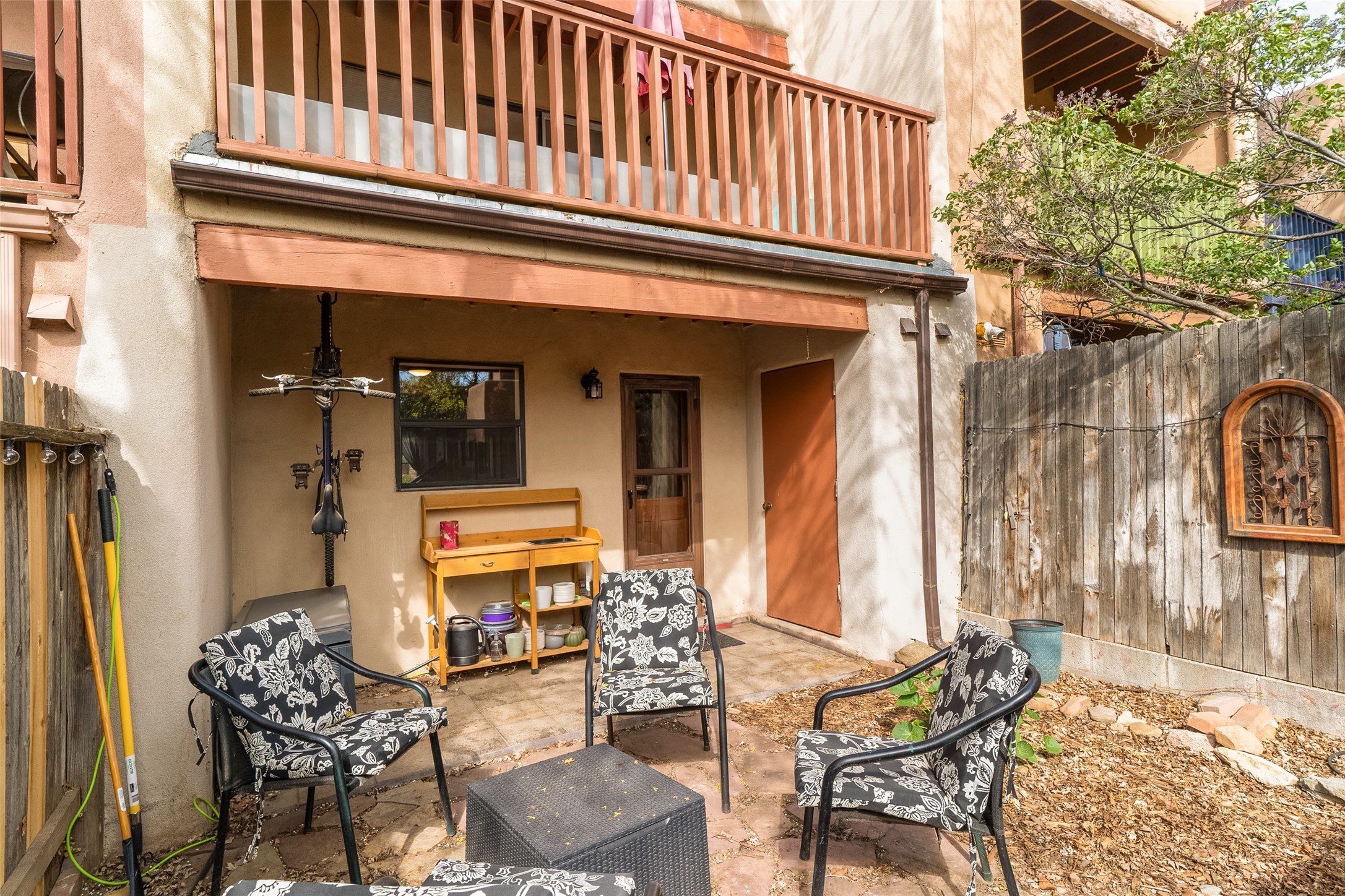 1556 Avenida De Las Americas