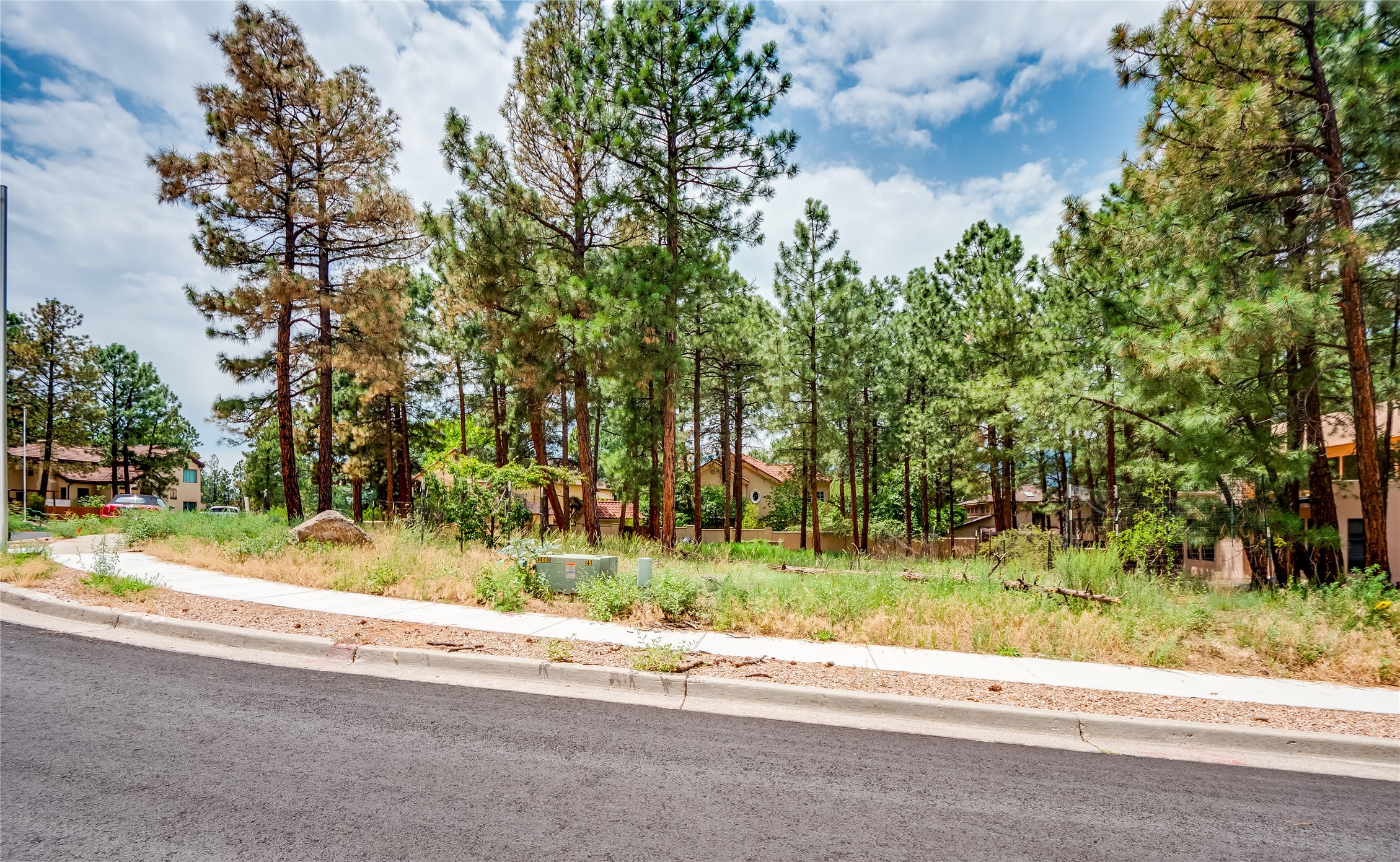 2155 La Tierra Road