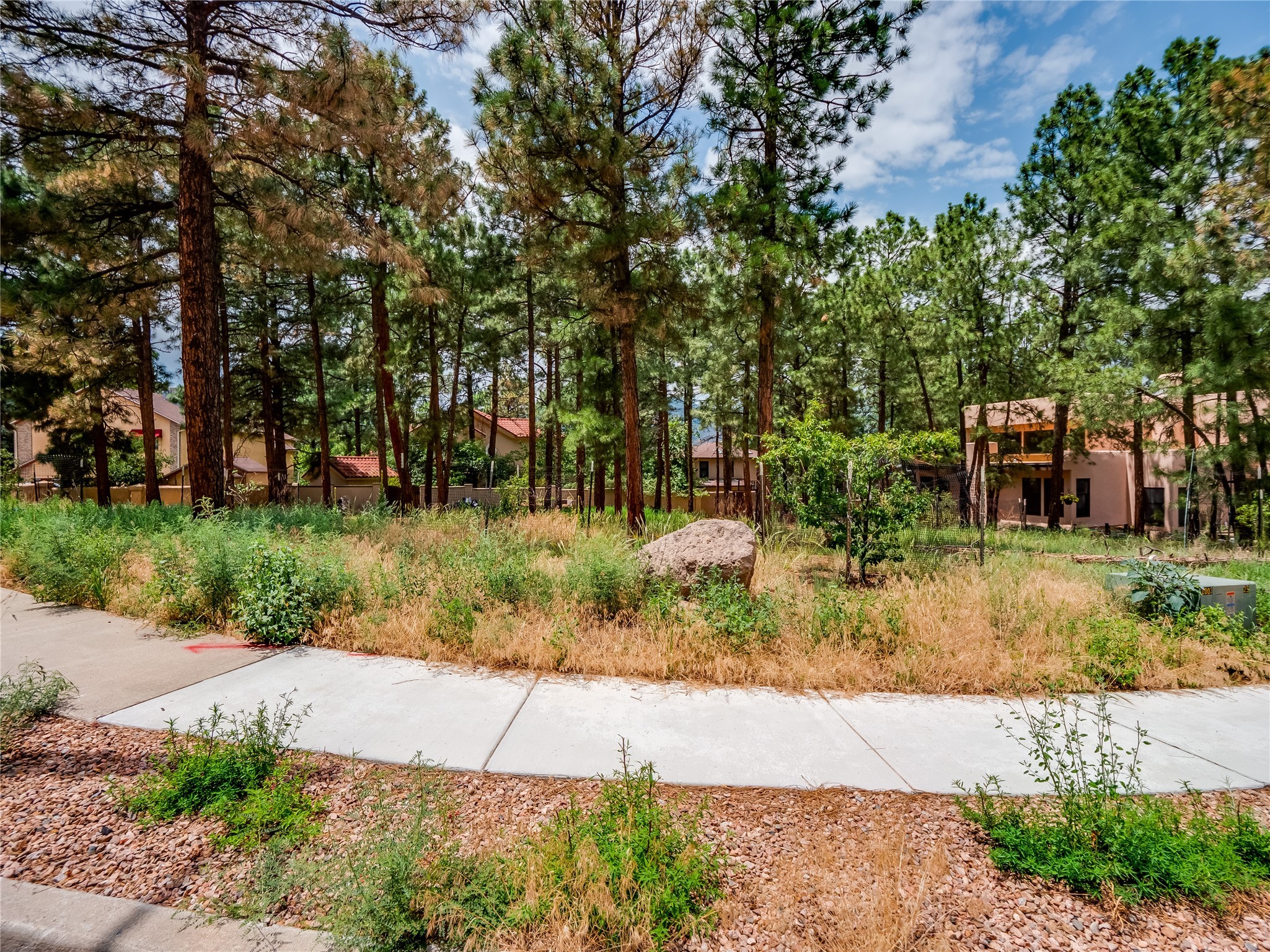 2155 La Tierra Road