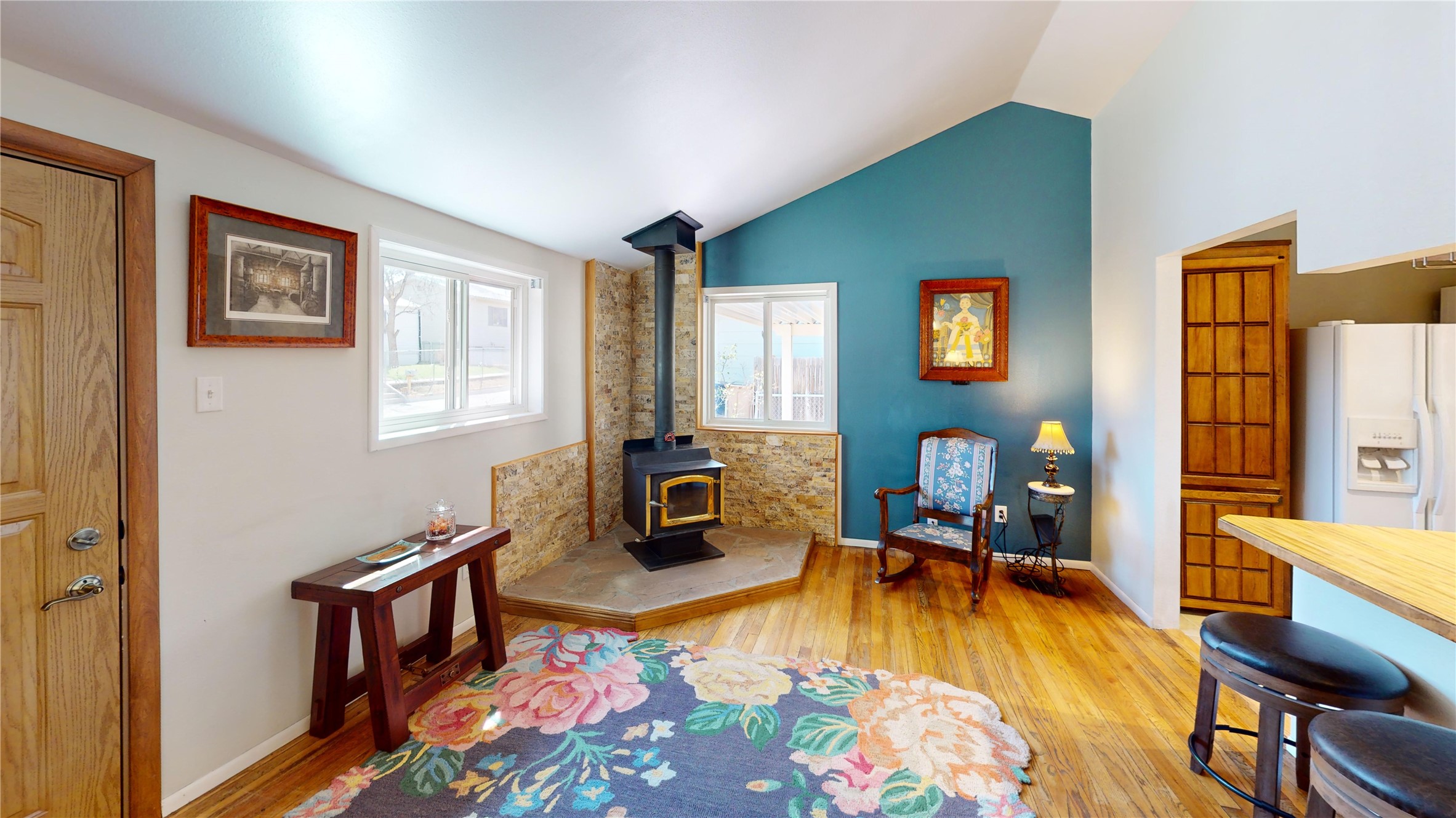 3816 Ridgeway