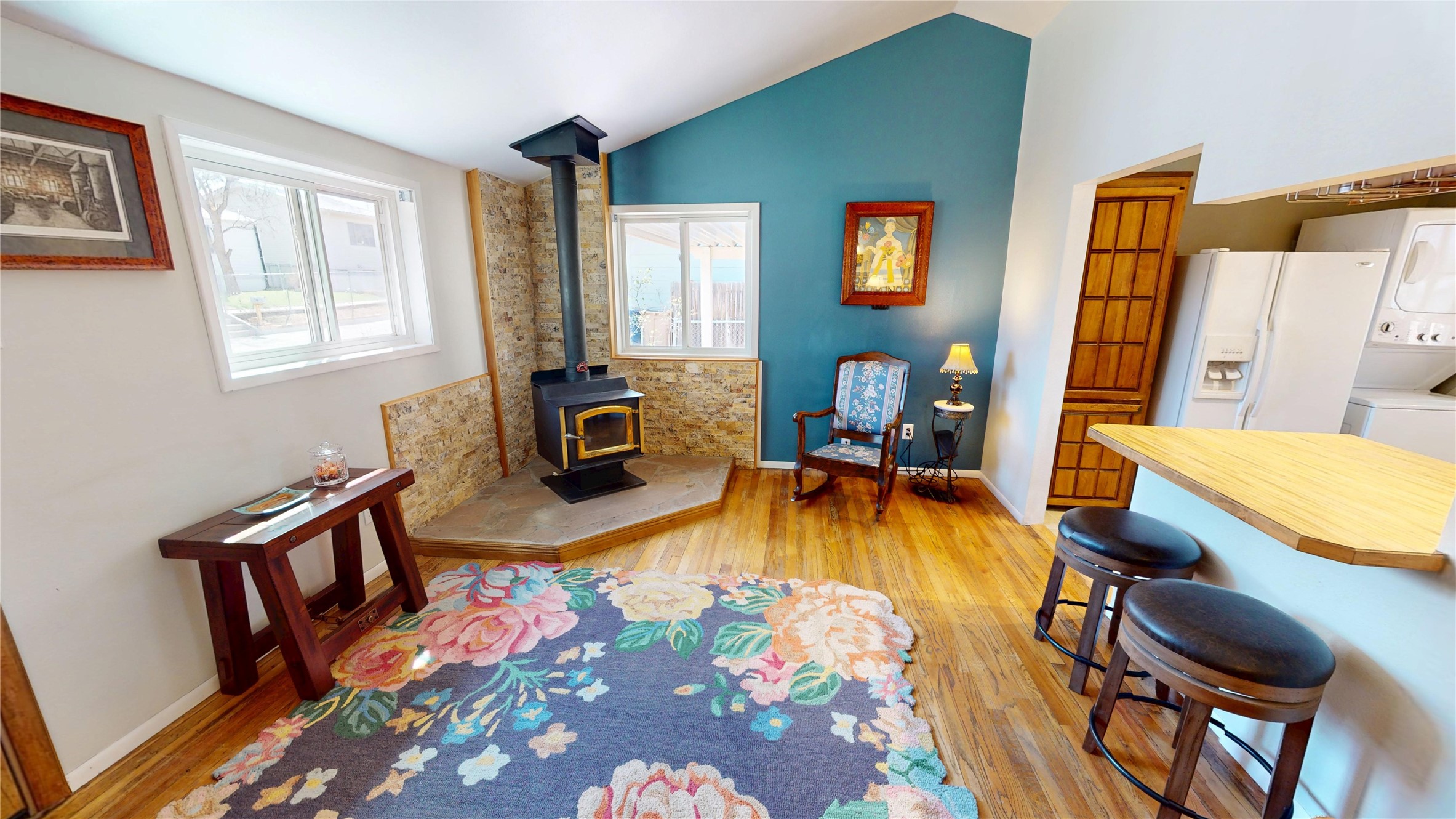 3816 Ridgeway