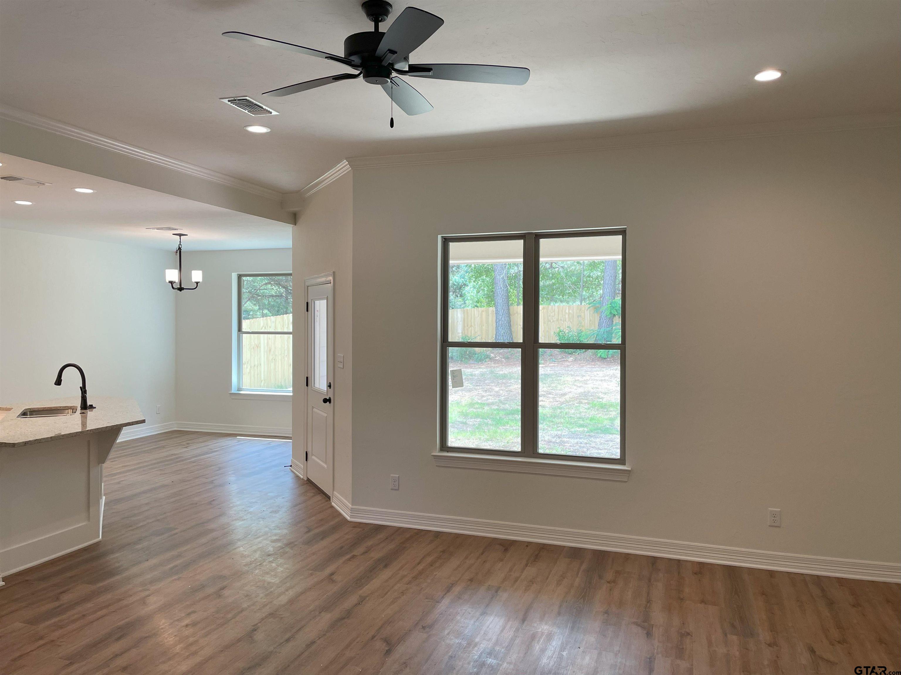 267 Oak Valley Dr