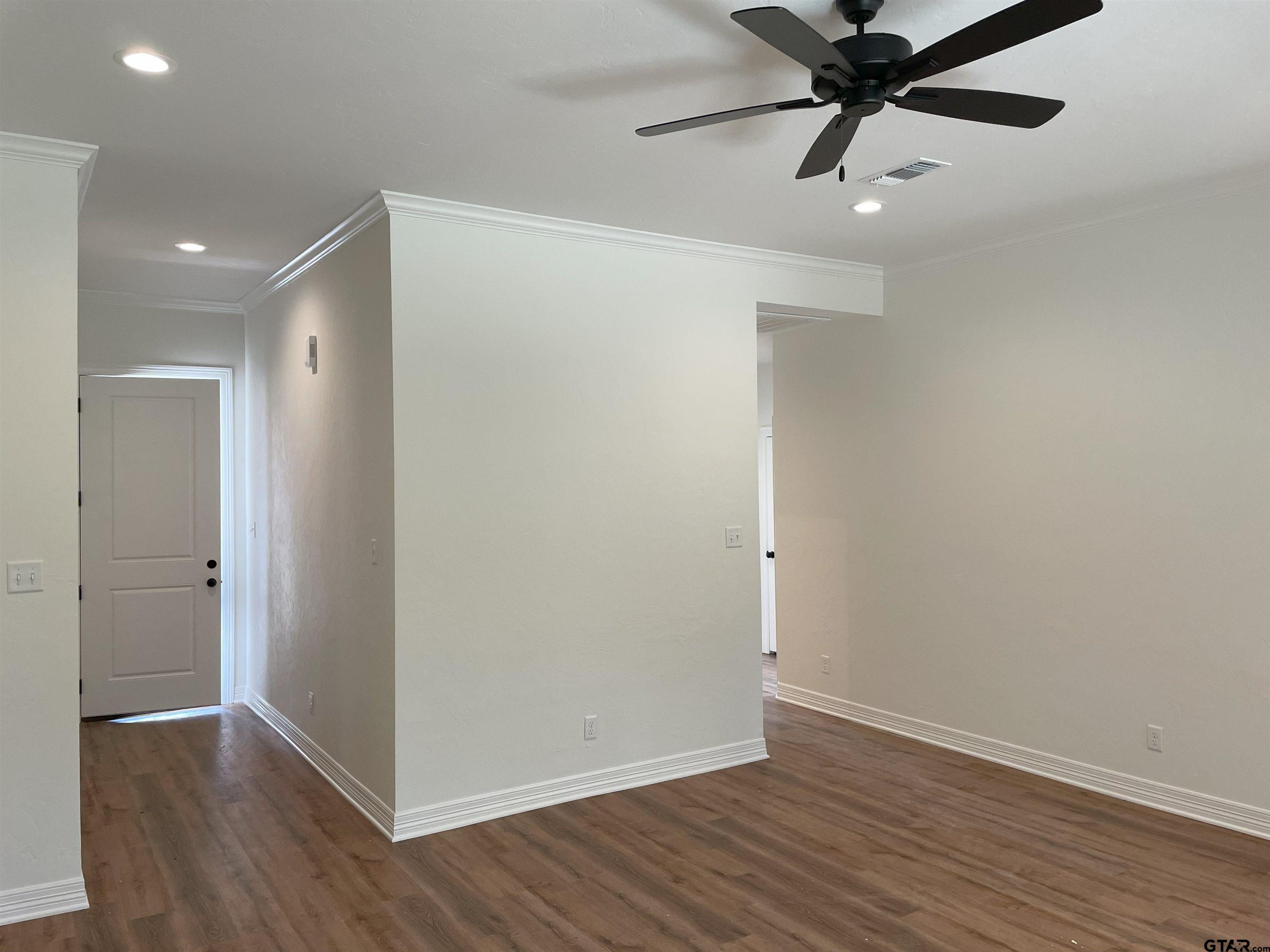 267 Oak Valley Dr