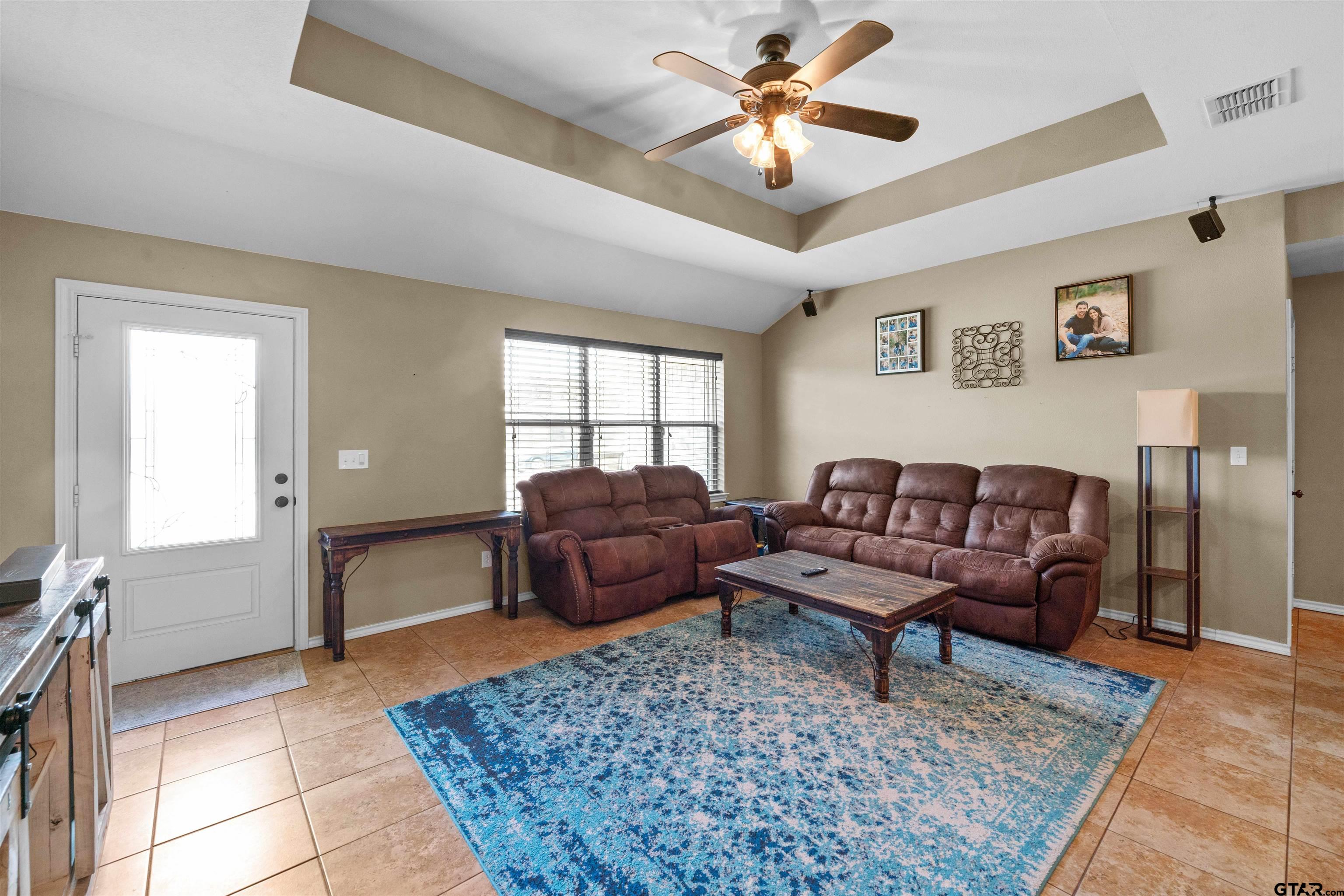 305 Mission Crest Cir