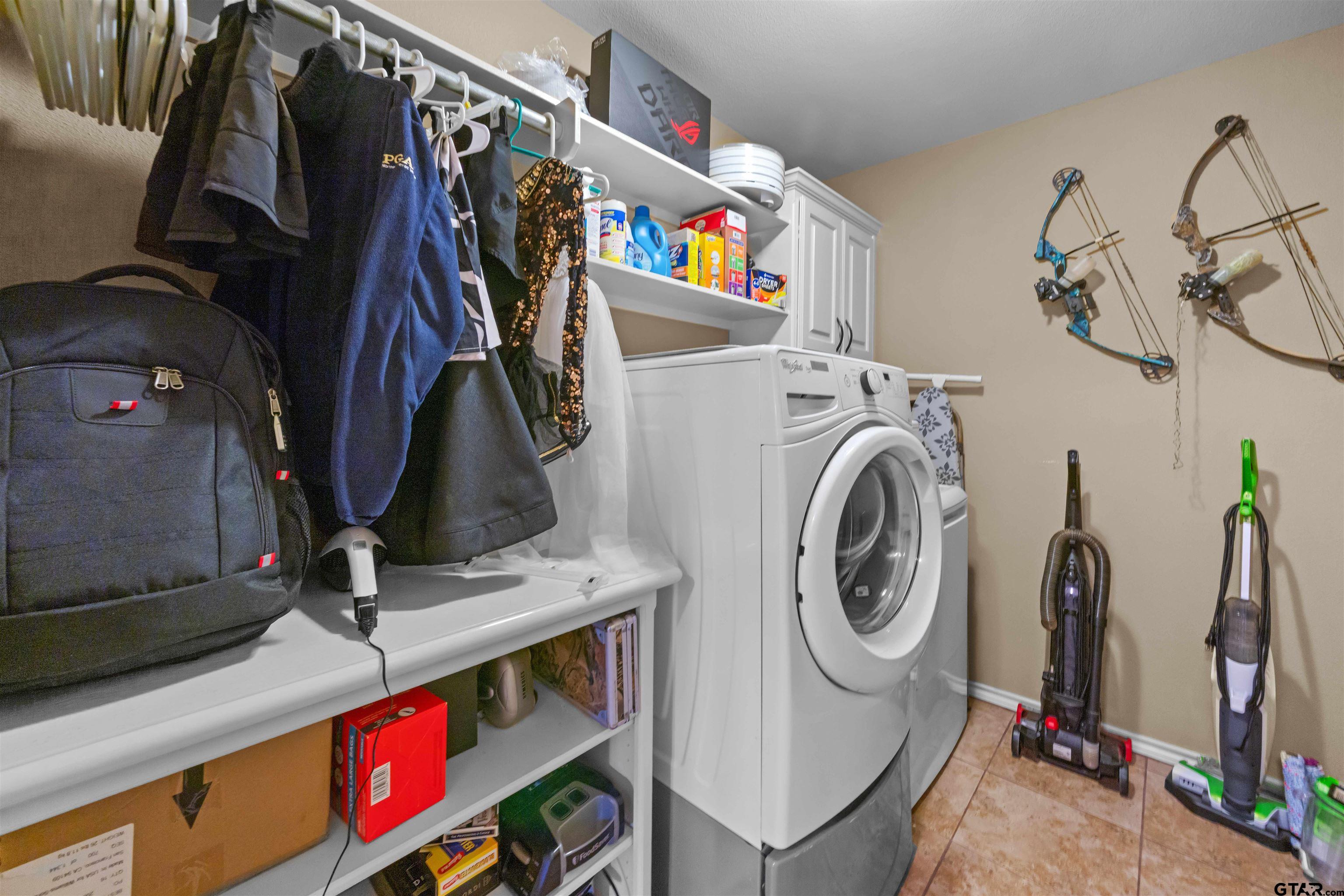 305 Mission Crest Cir