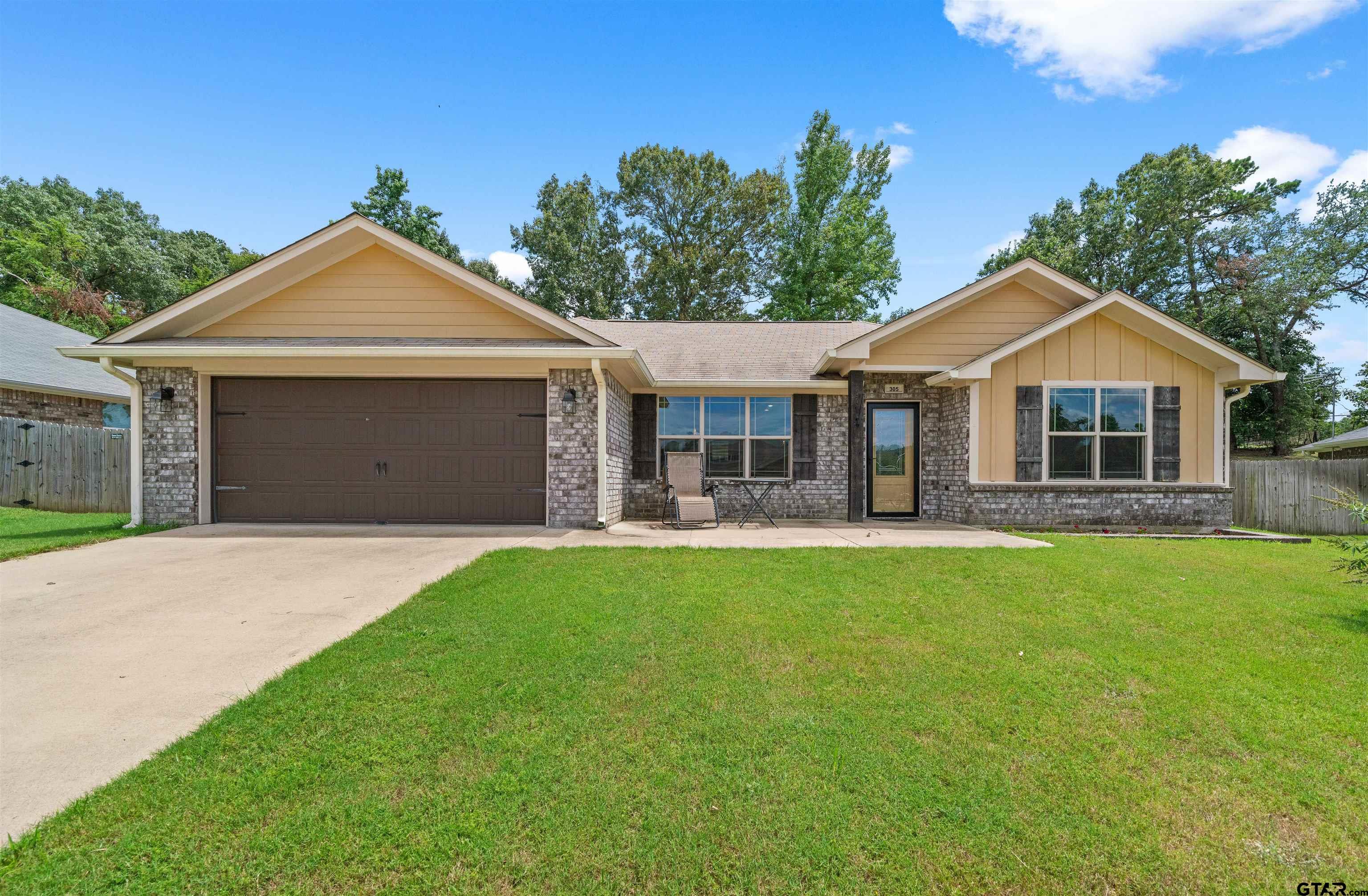305 Mission Crest Cir