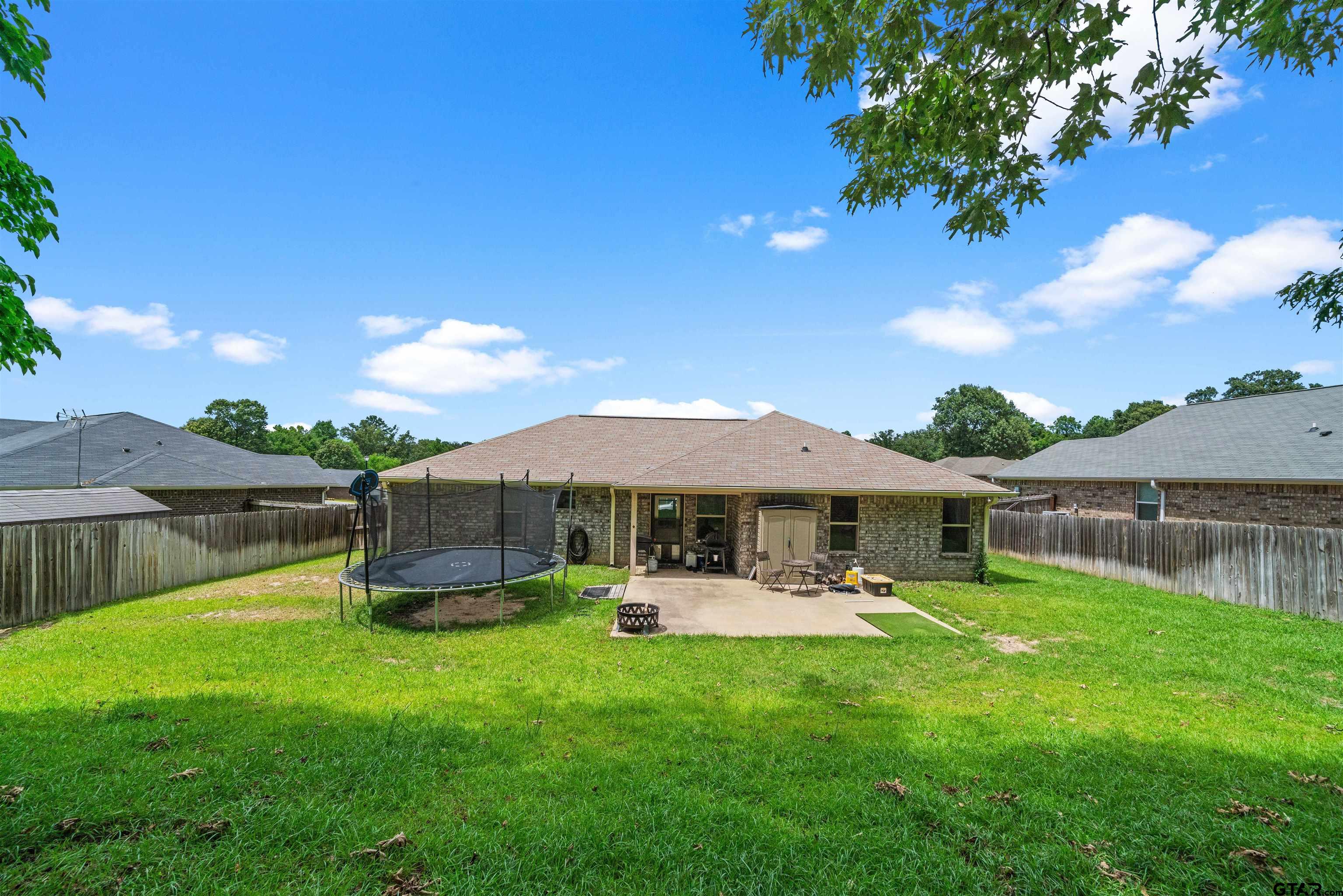 305 Mission Crest Cir