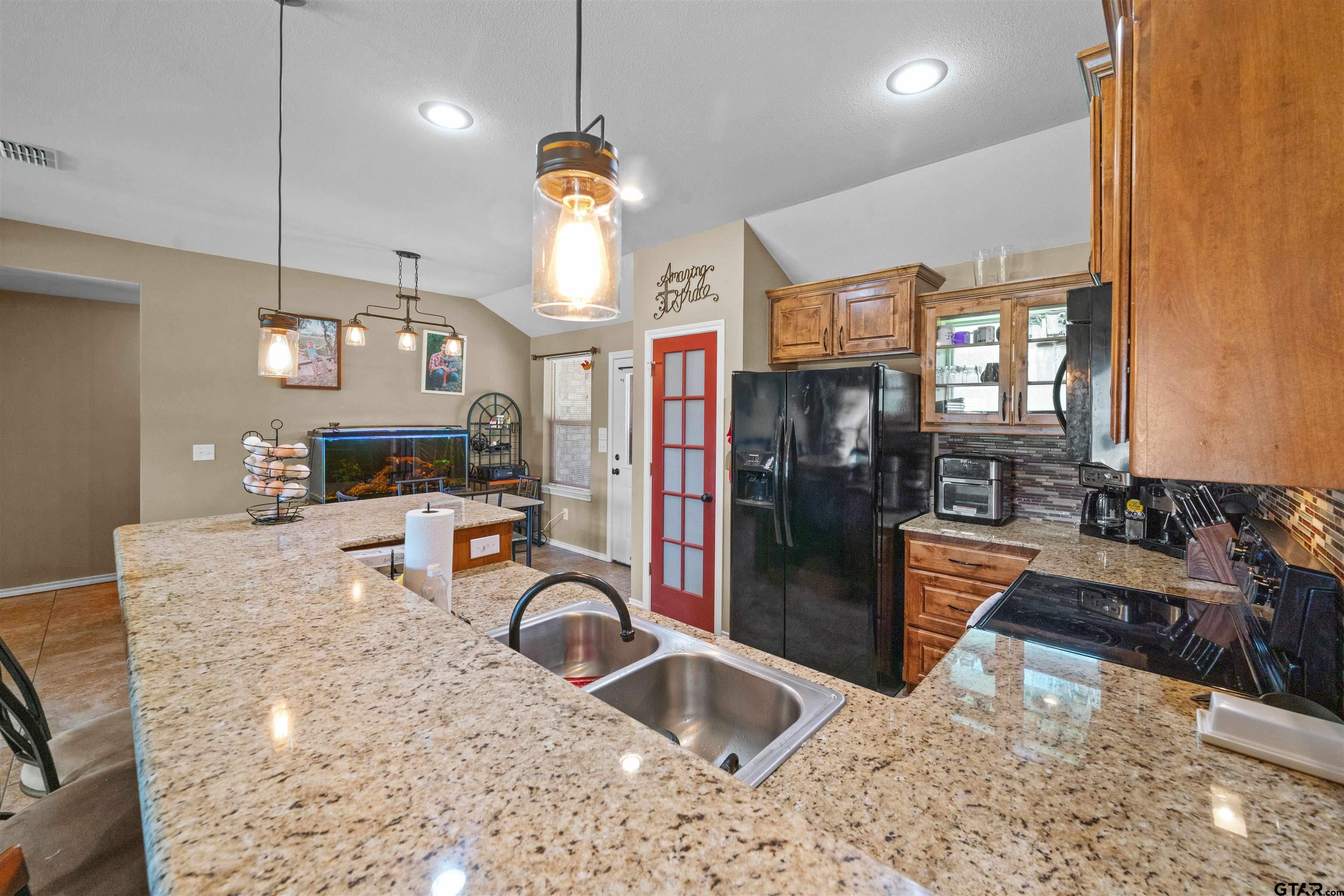 305 Mission Crest Cir