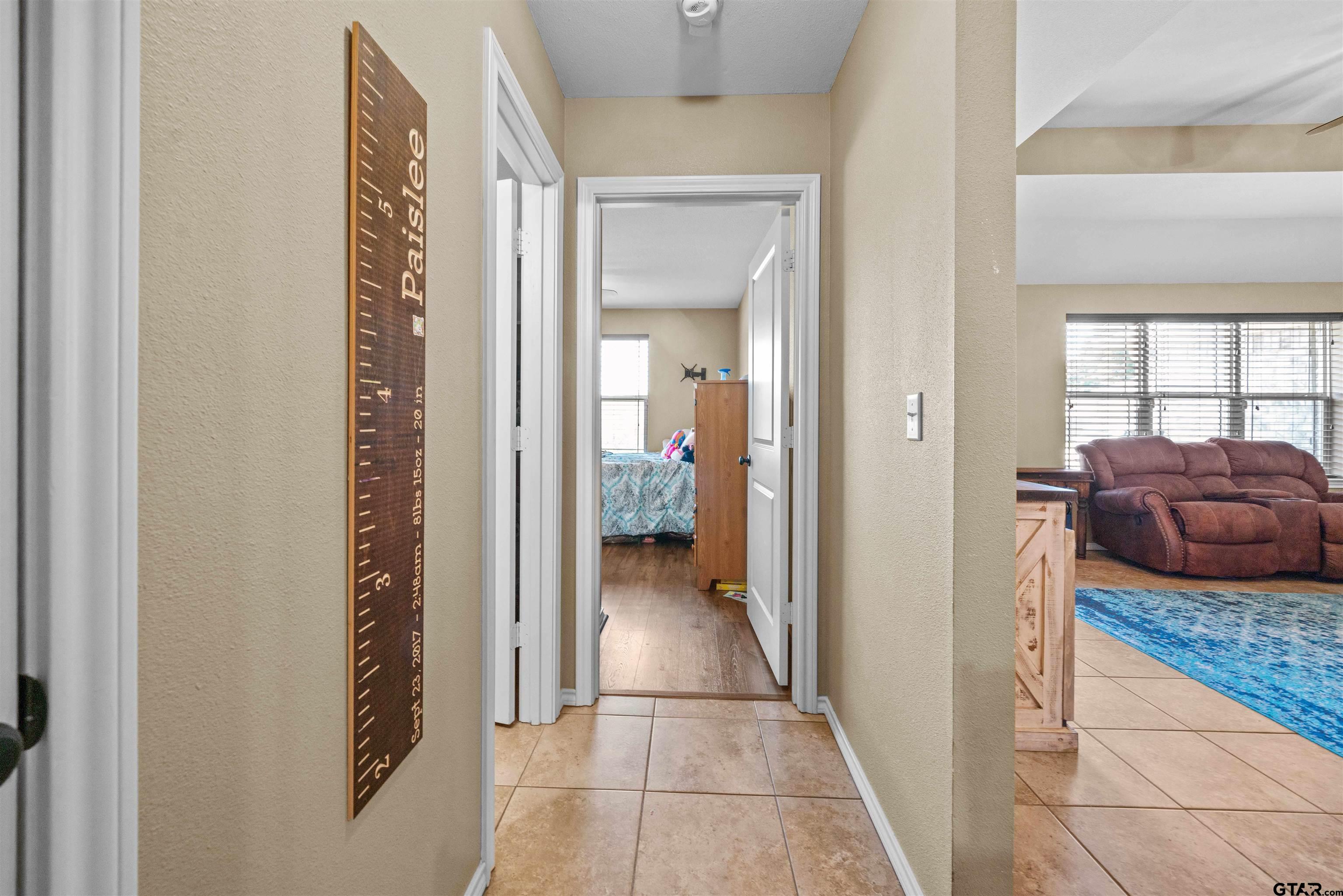 305 Mission Crest Cir