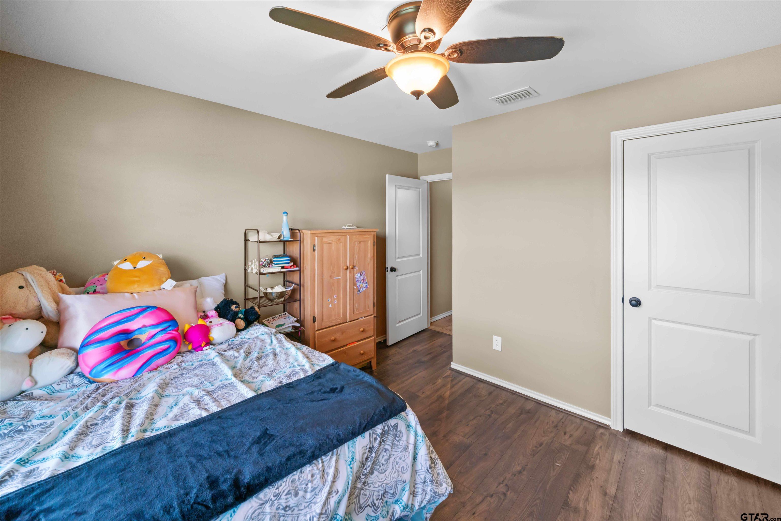 305 Mission Crest Cir