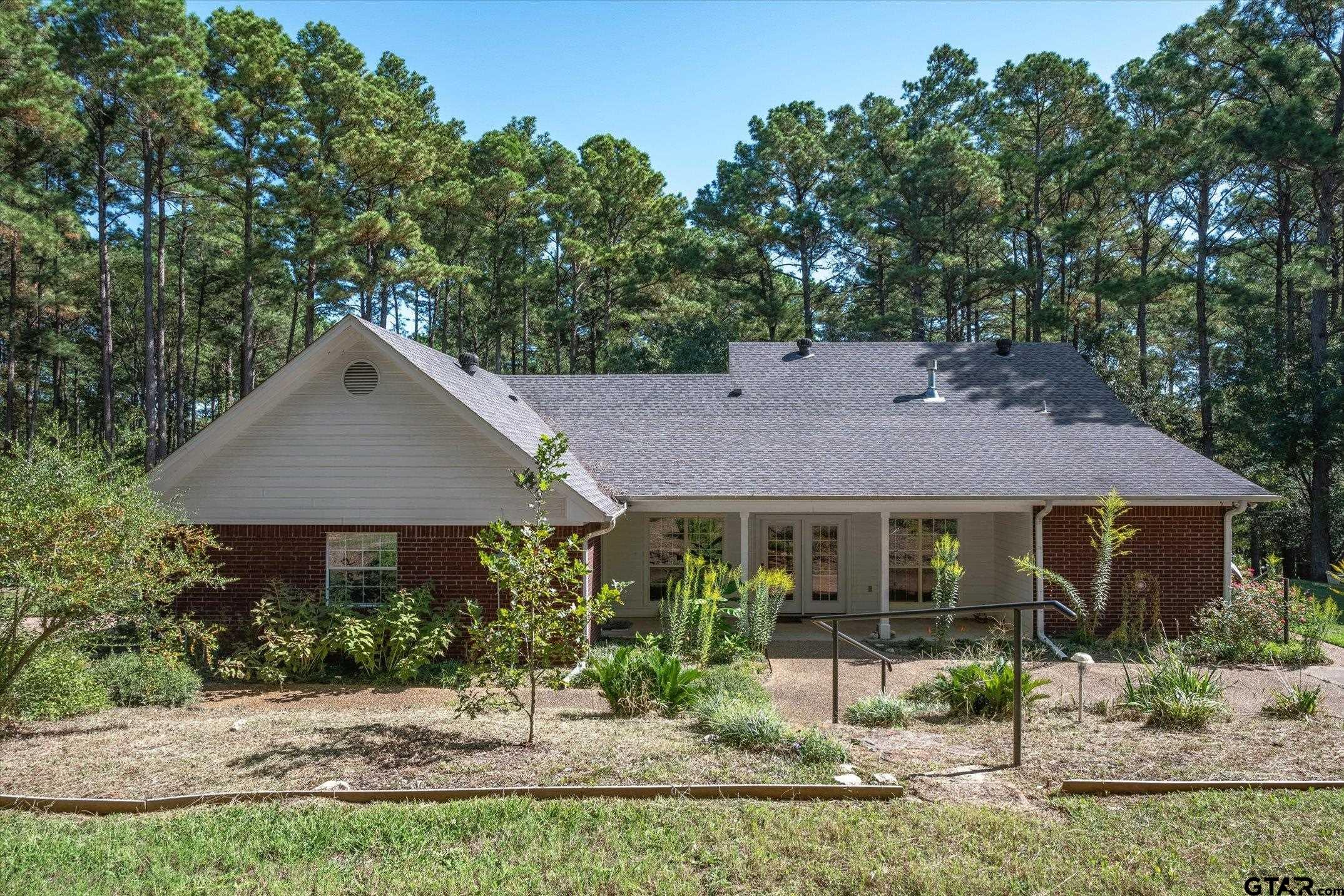 8835 FM 2064