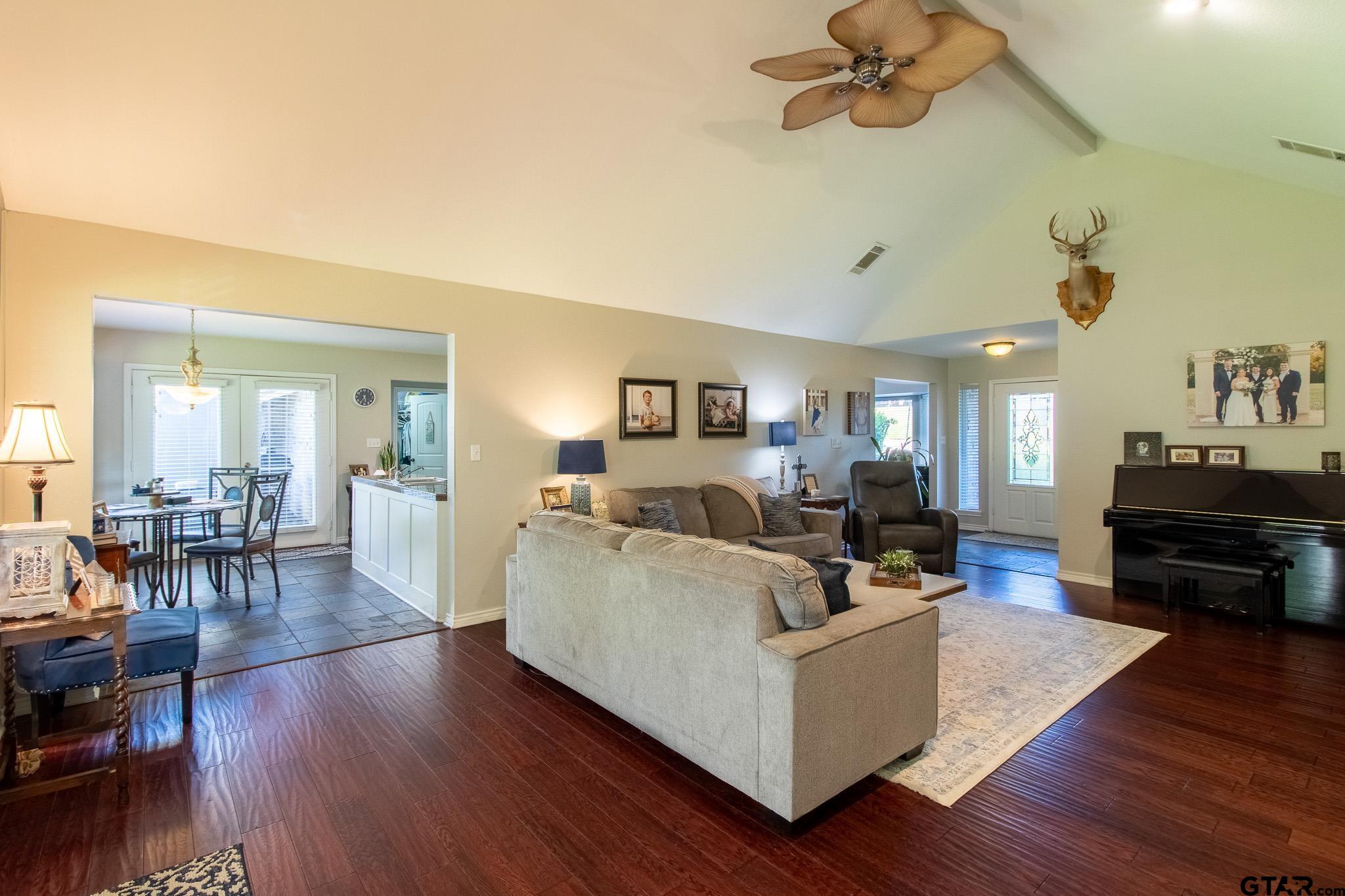 11410 Chasewood Dr.