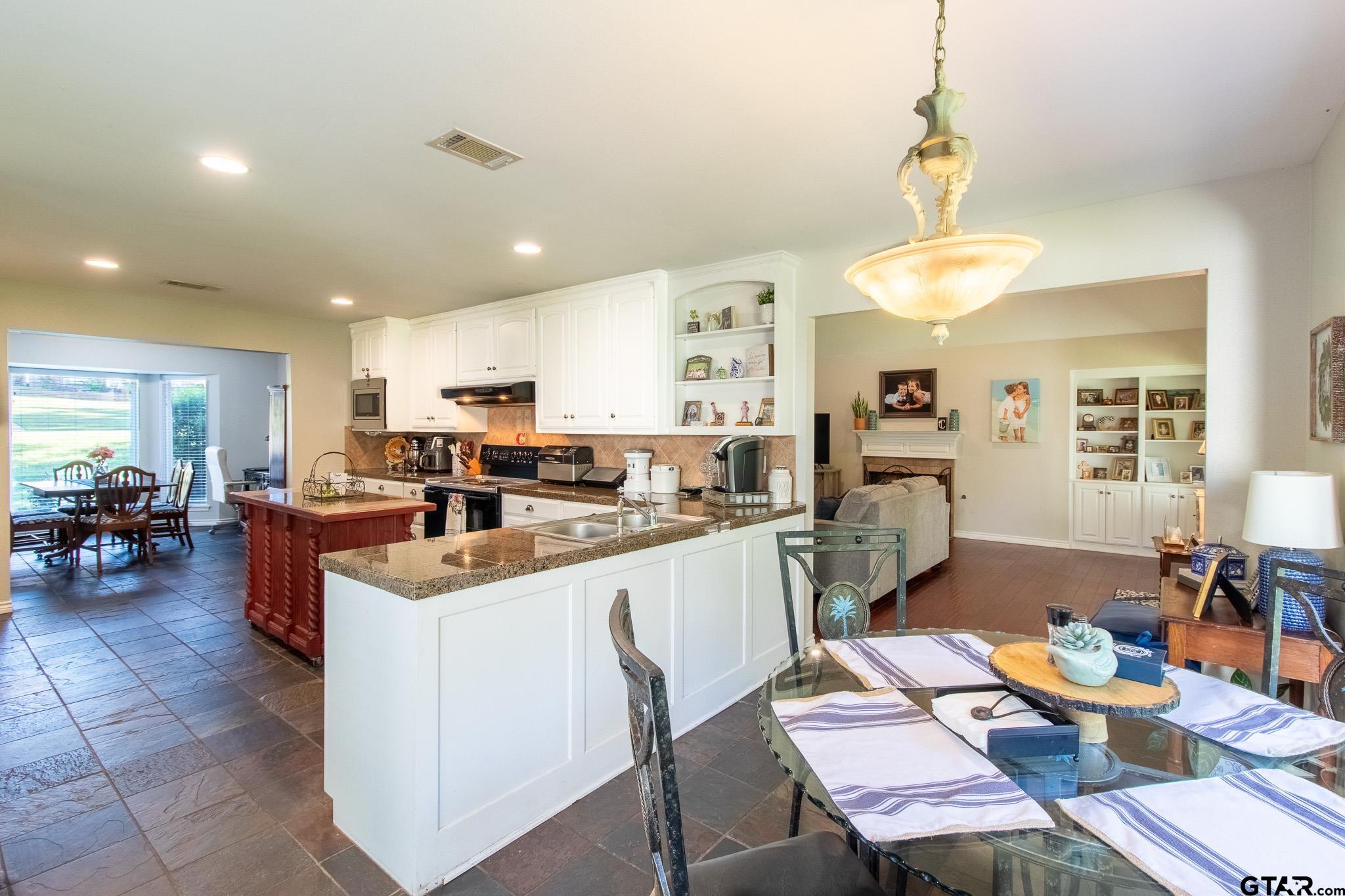 11410 Chasewood Dr.