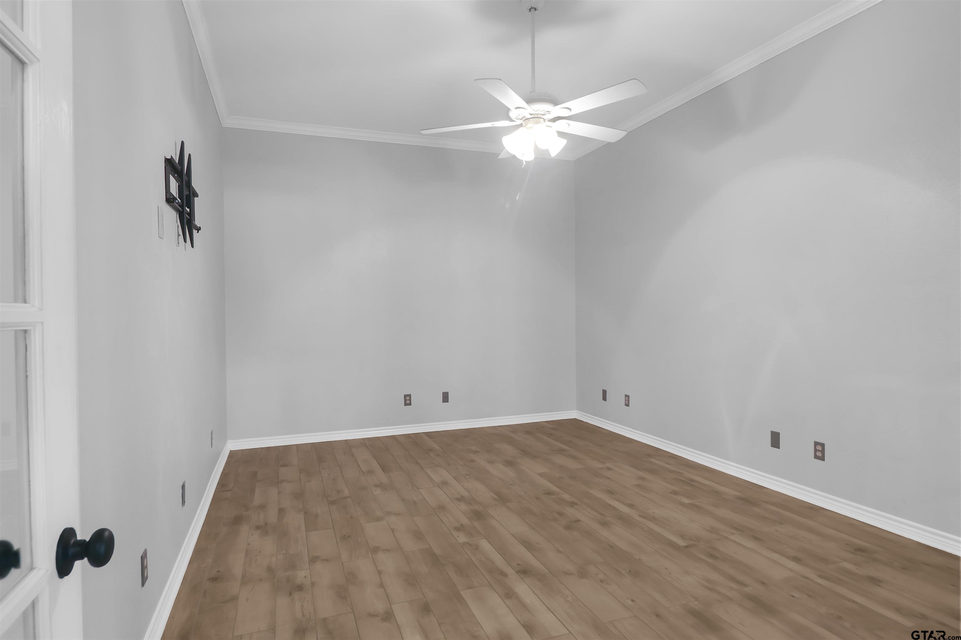 285 Marshall St