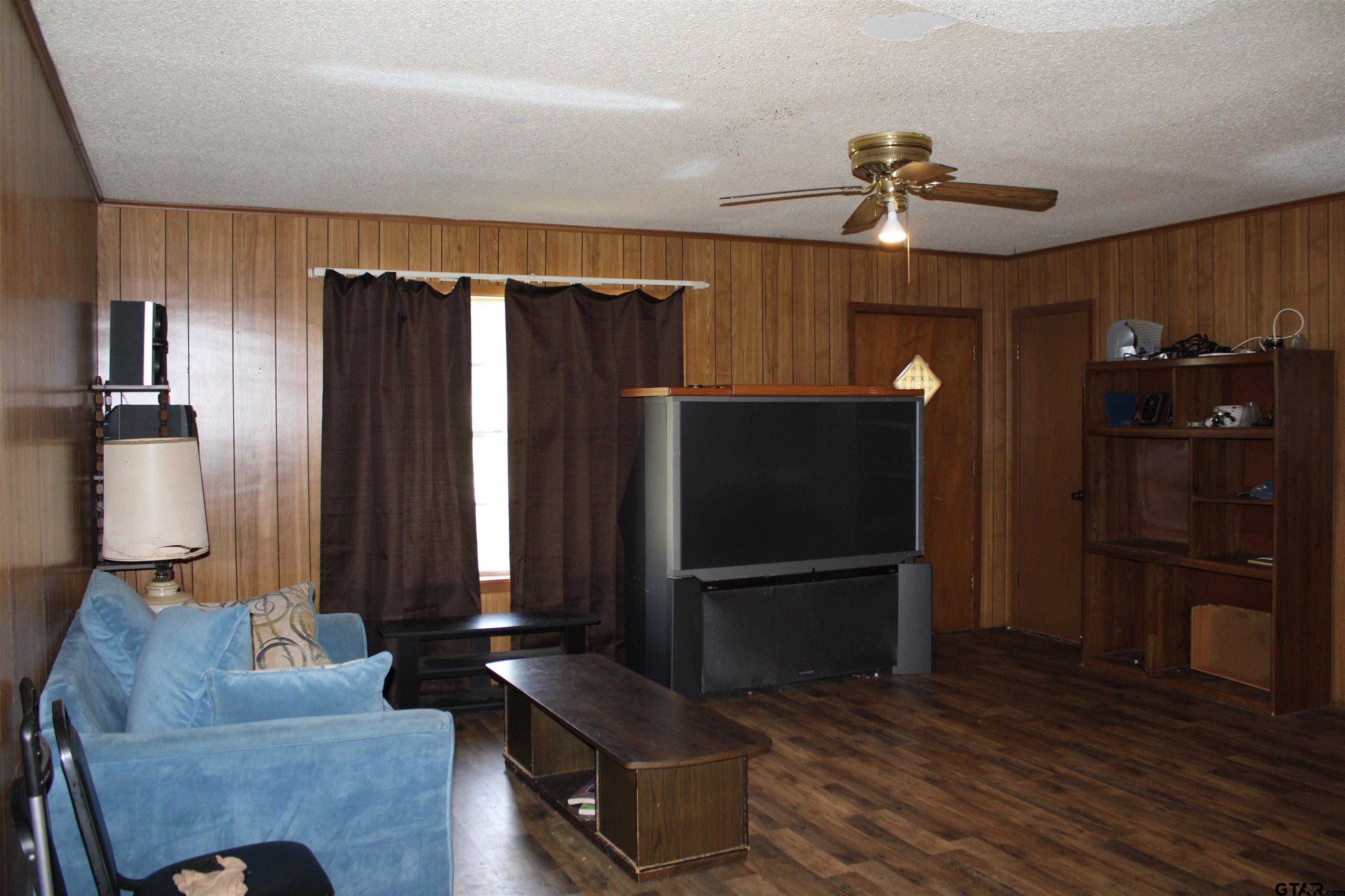1001 Bainbridge