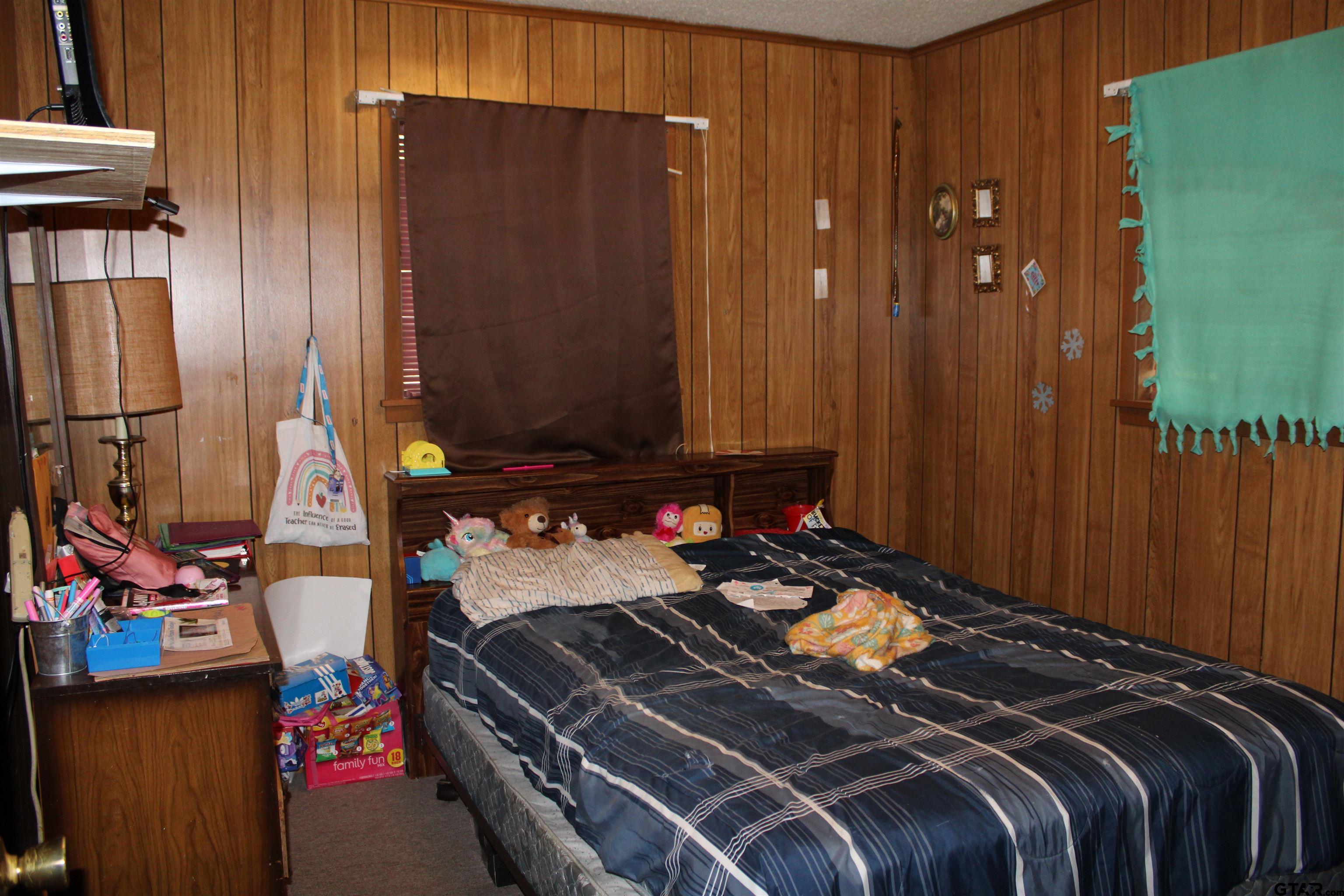 1001 Bainbridge
