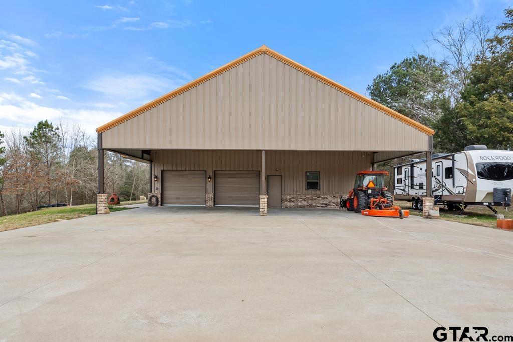 636 Spruce Rd